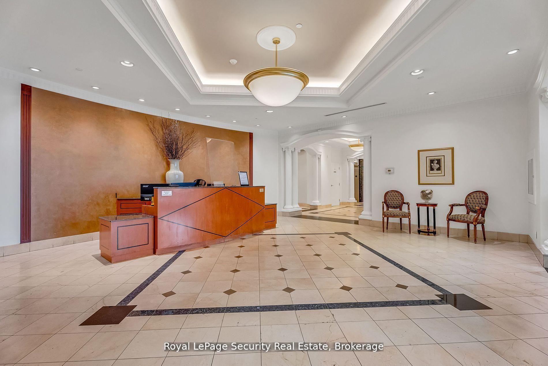 Photo 3 of Unit 403, 980 Yonge Street, Toronto, The Annex — HOMEH