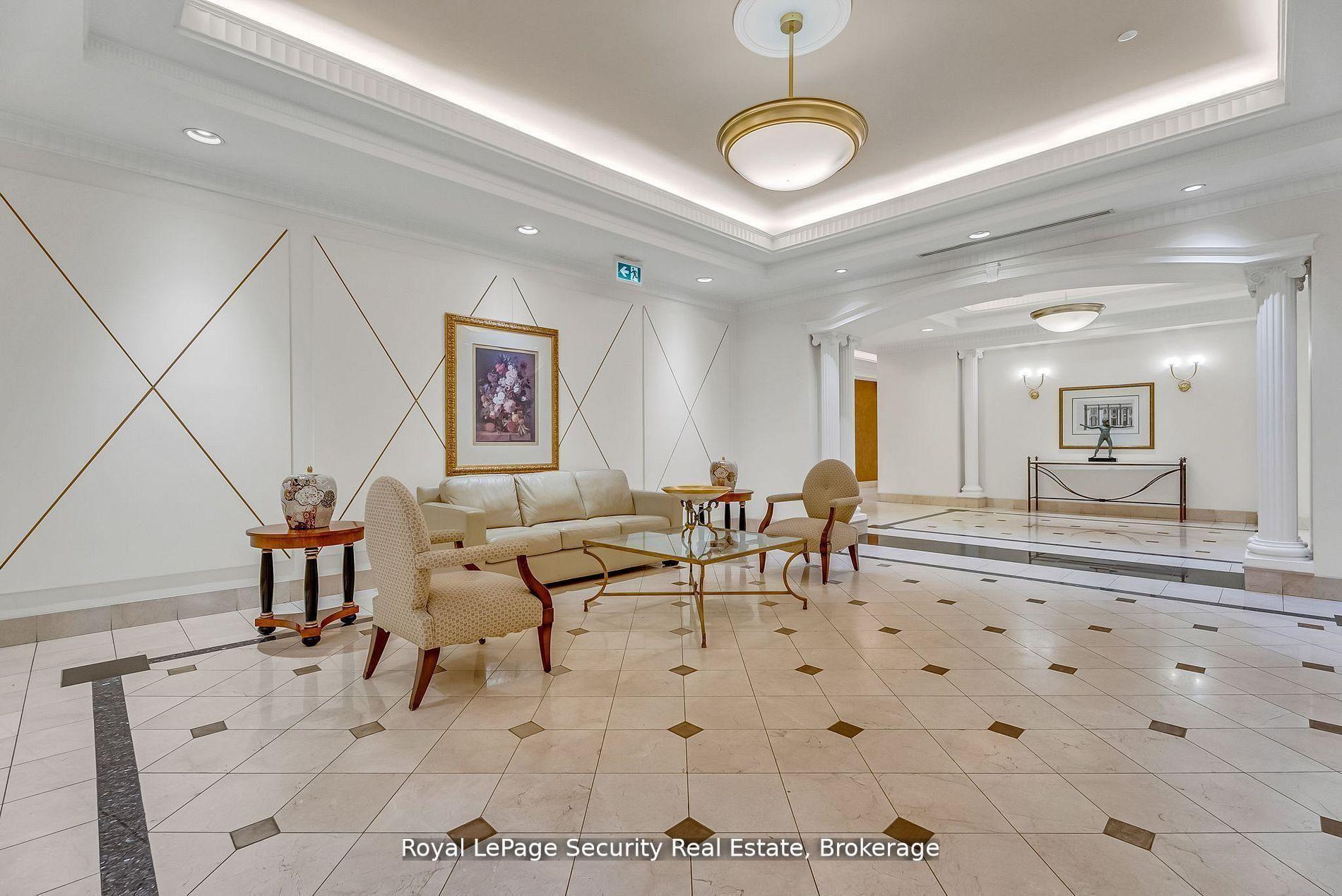 Photo 4 of Unit 403, 980 Yonge Street, Toronto, The Annex — HOMEH