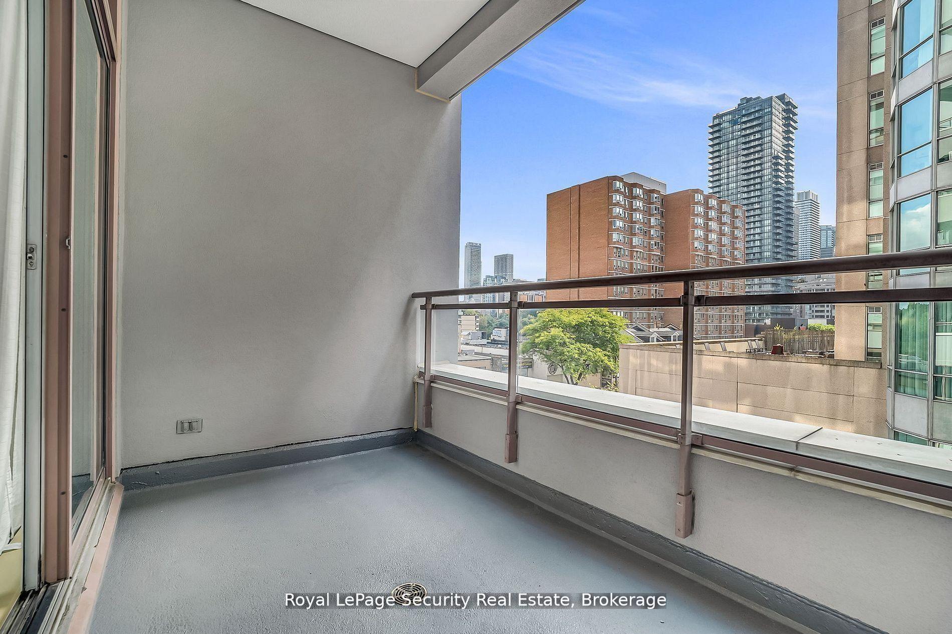 Photo 21 of Unit 403, 980 Yonge Street, Toronto, The Annex — HOMEH