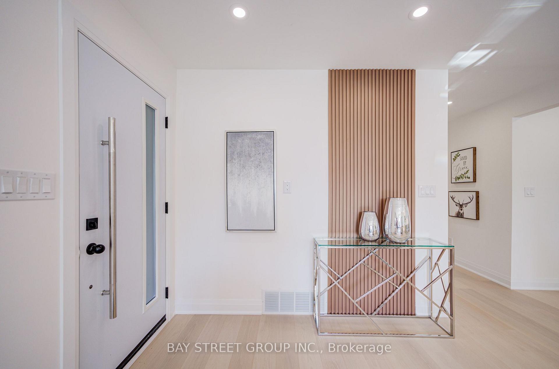 Photo 2 of 60 Warner Avenue, North York, Victoria Village — HOMEH