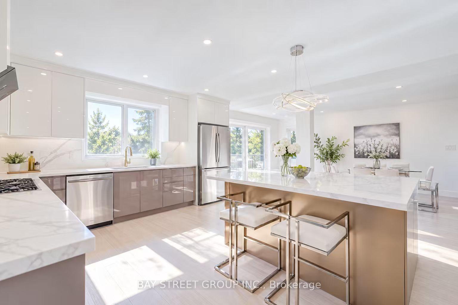 Photo 4 of 60 Warner Avenue, North York, Victoria Village — HOMEH