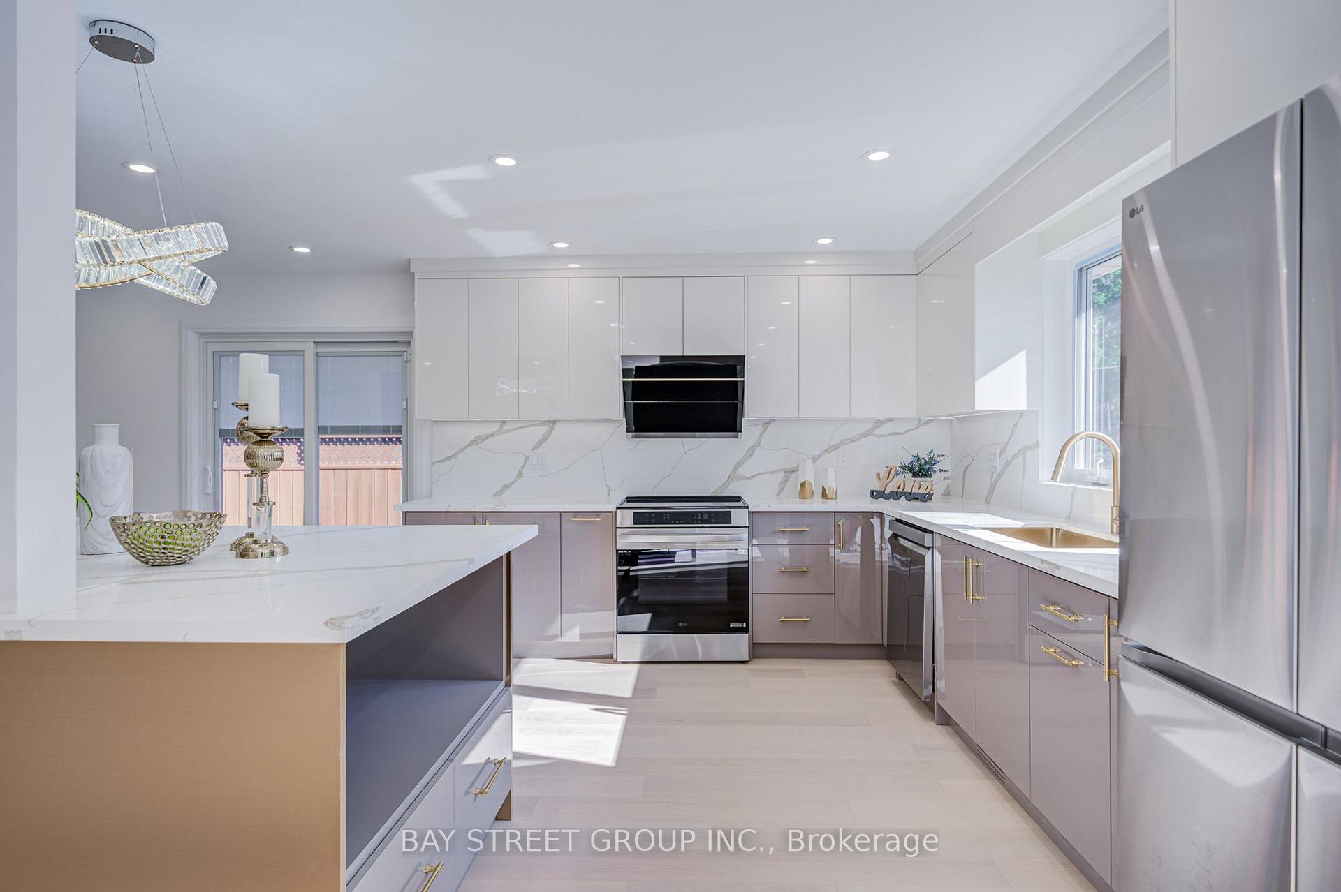 Photo 6 of 60 Warner Avenue, North York, Victoria Village — HOMEH