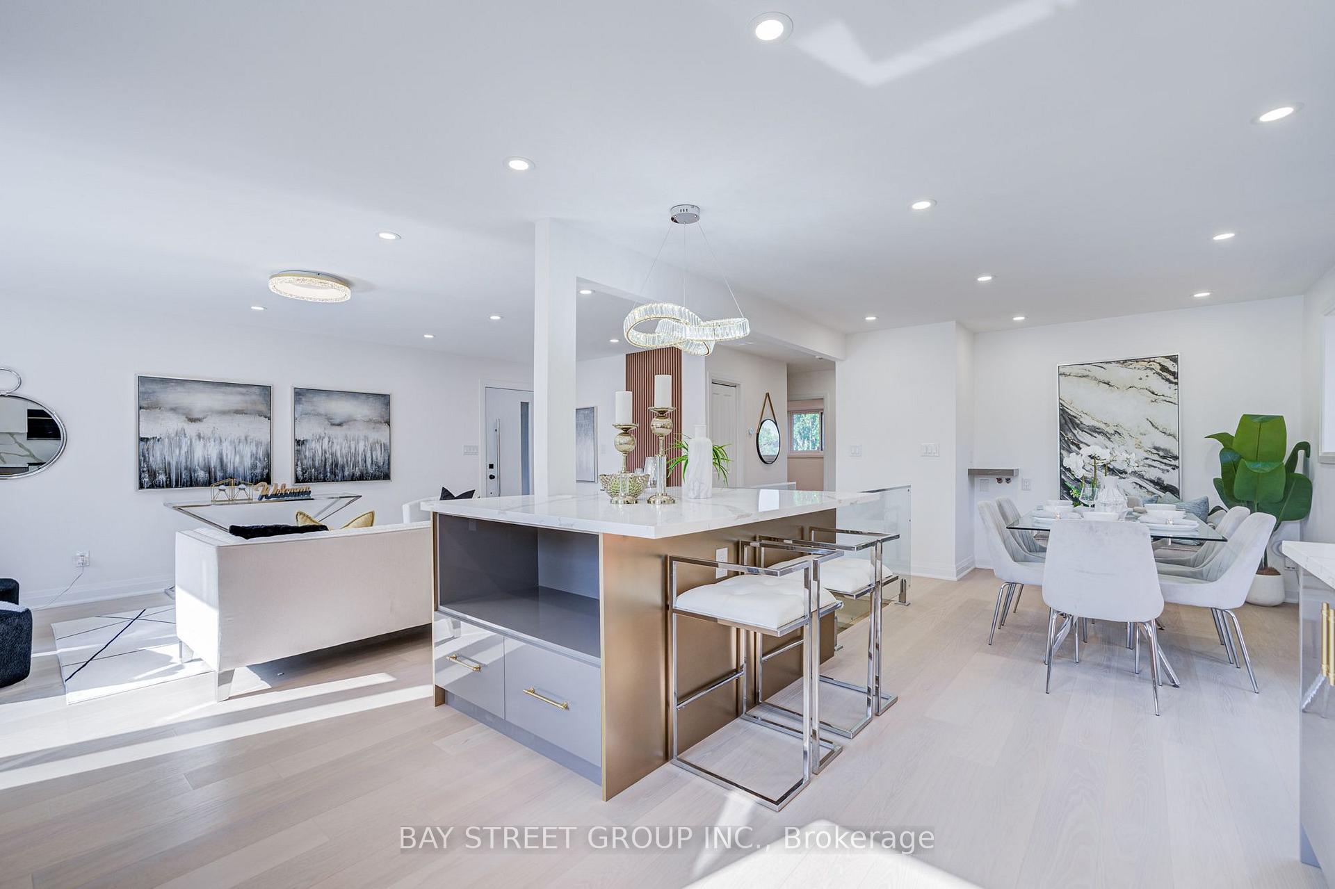 Photo 11 of 60 Warner Avenue, North York, Victoria Village — HOMEH