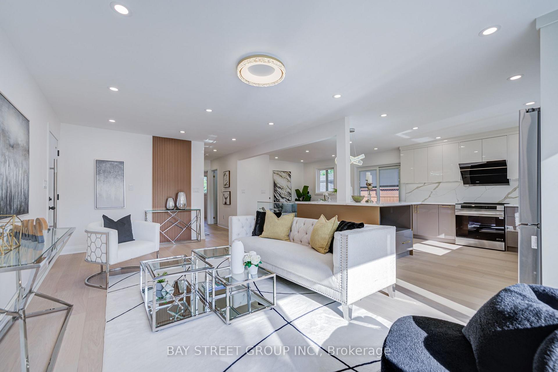 Photo 18 of 60 Warner Avenue, North York, Victoria Village — HOMEH