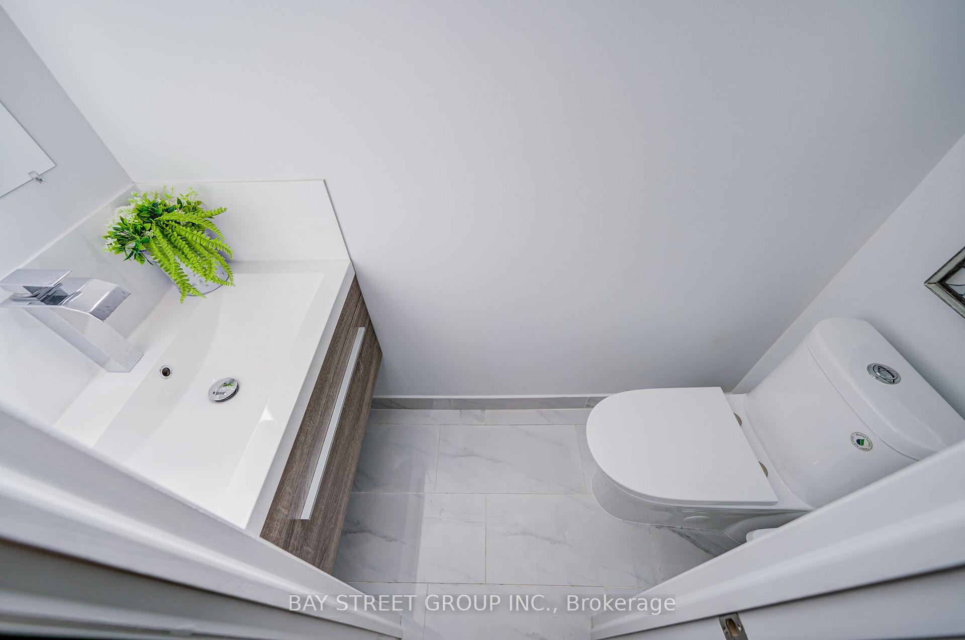 Photo 62 of 60 Warner Avenue, North York, Victoria Village — HOMEH