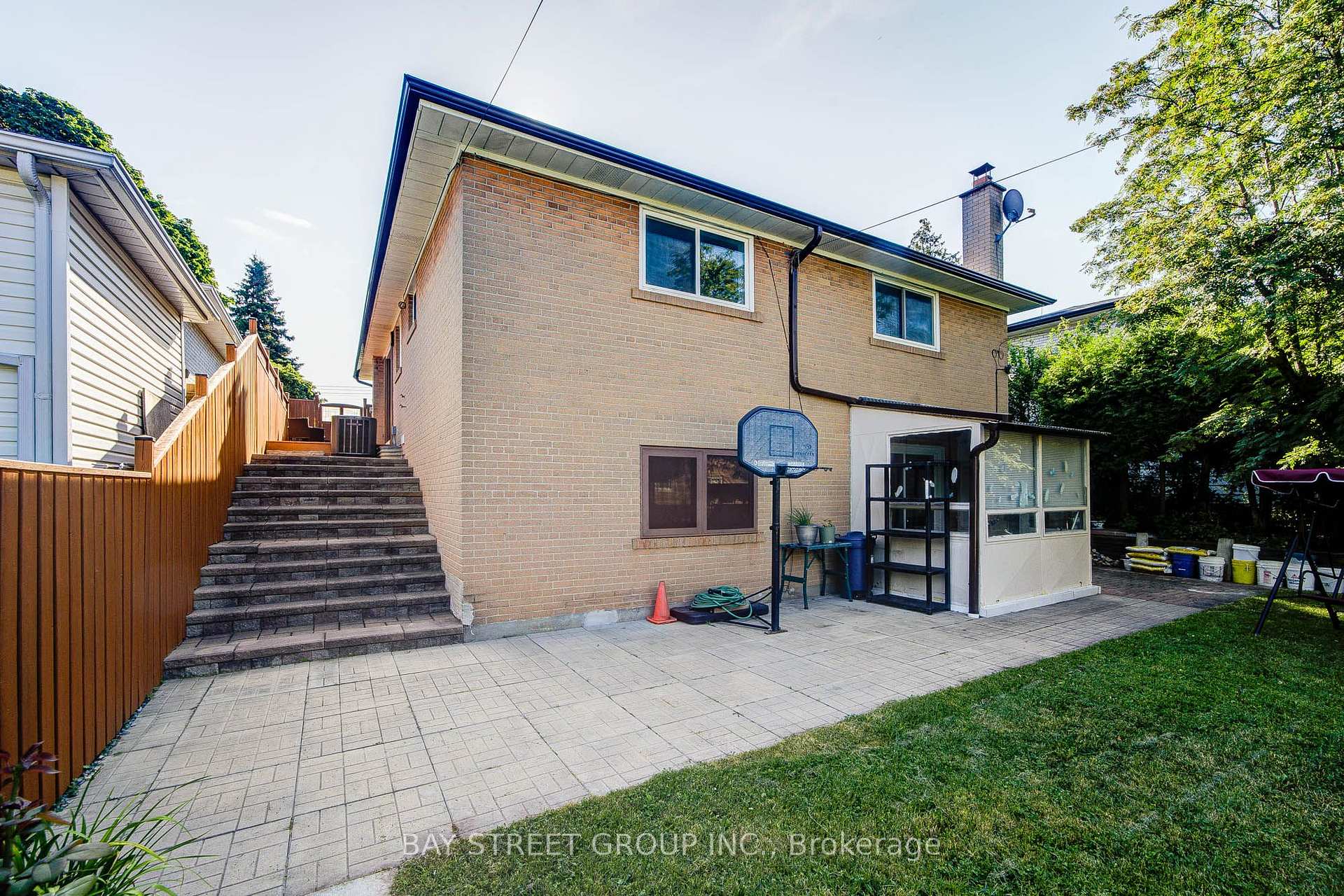 Photo 70 of 60 Warner Avenue, North York, Victoria Village — HOMEH