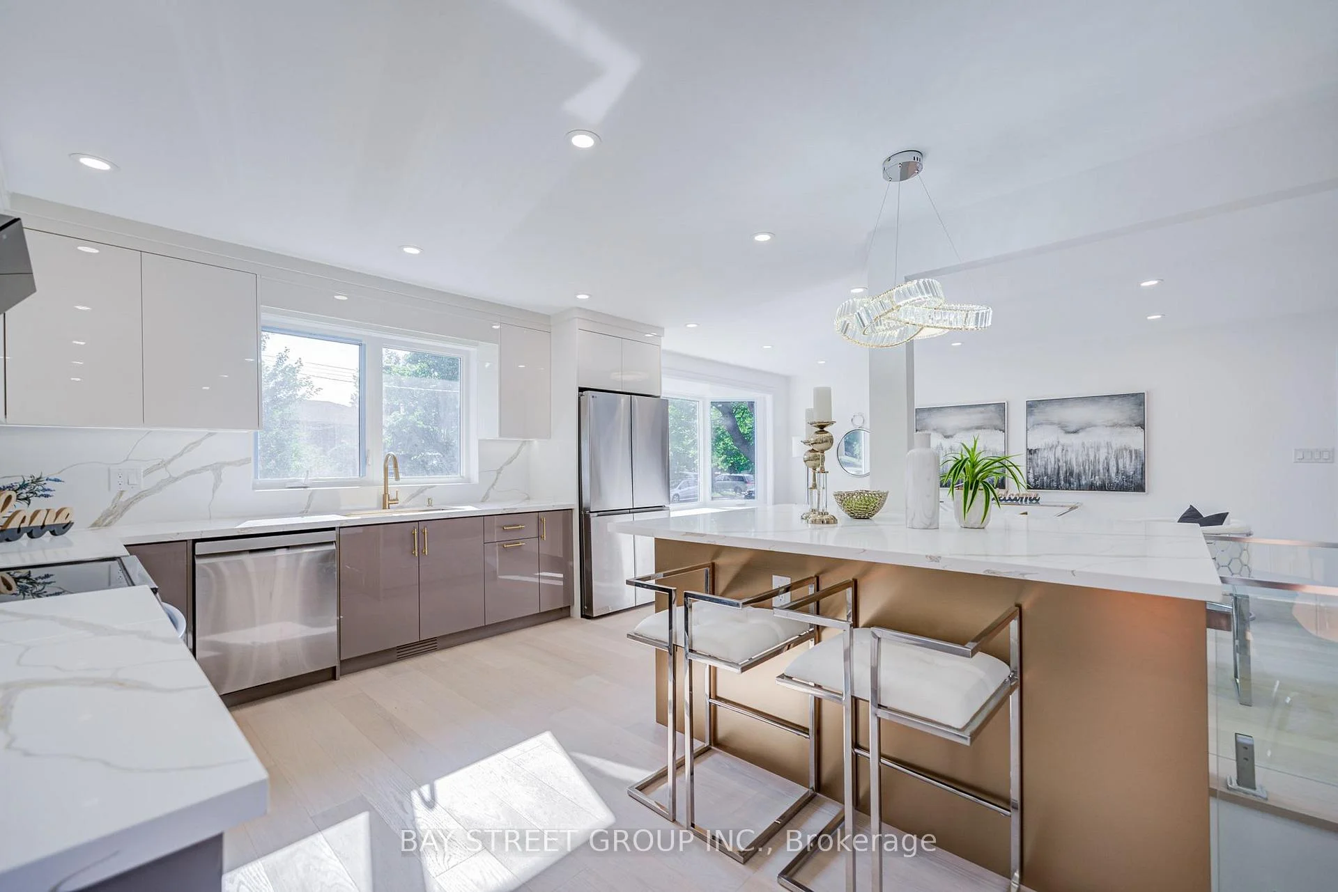 Photo 7 of 60 Warner Avenue, North York, Victoria Village — HOMEH