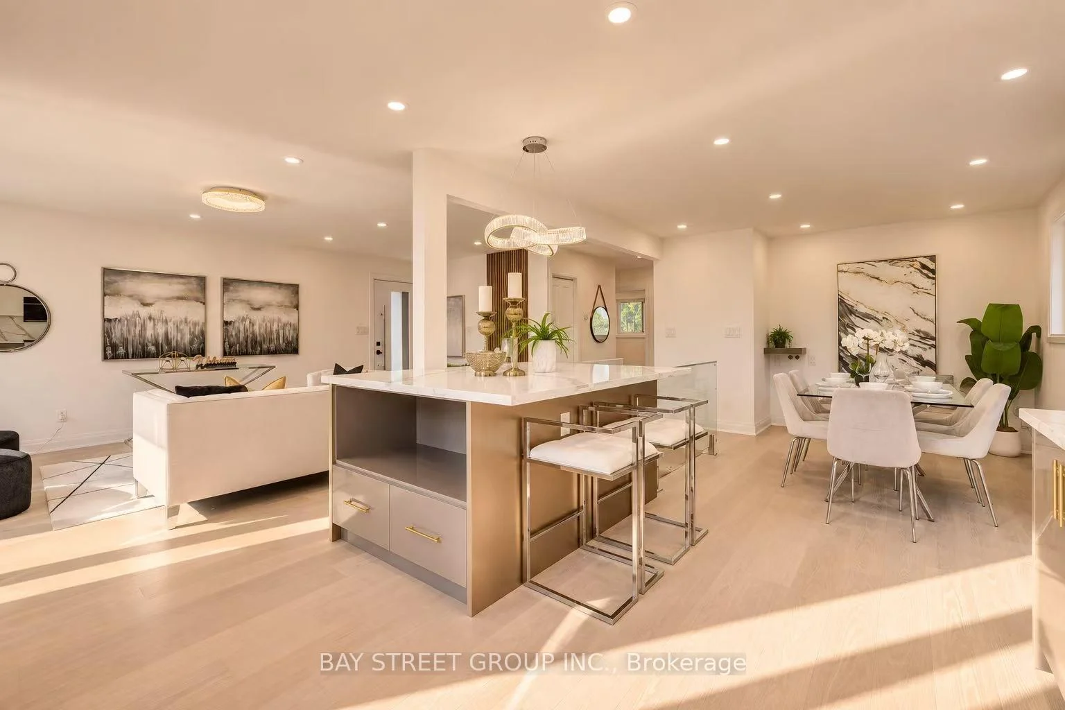 Photo 10 of 60 Warner Avenue, North York, Victoria Village — HOMEH