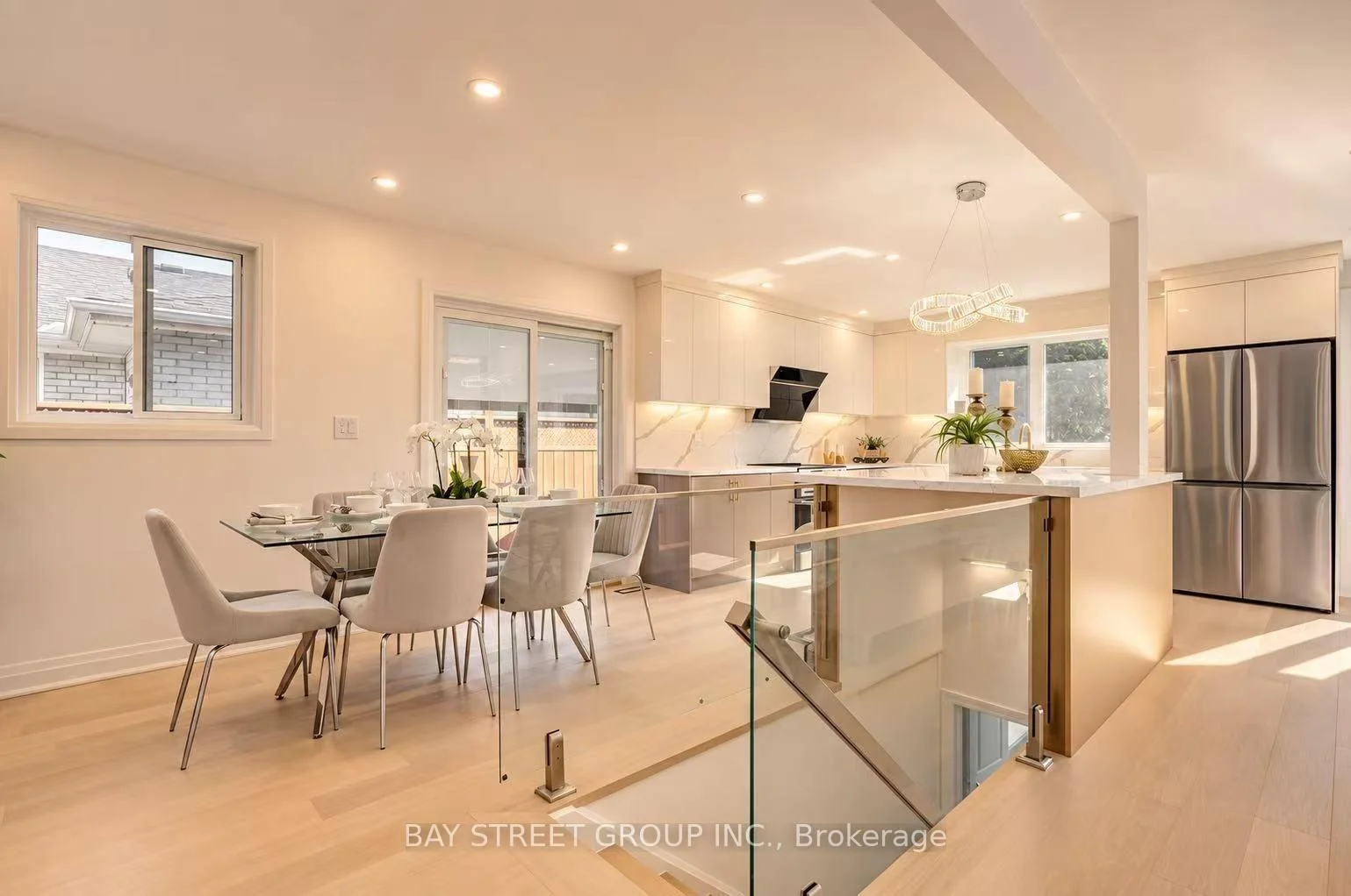 Photo 17 of 60 Warner Avenue, North York, Victoria Village — HOMEH