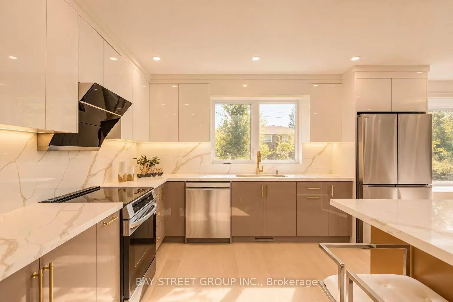 Photo 23 of 60 Warner Avenue, North York, Victoria Village — HOMEH