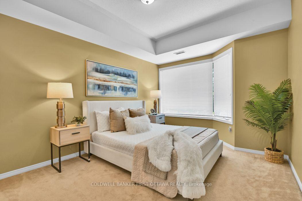 Photo 15 of 99 Robson Court, Ottawa, Kanata - Kanata Lakes/Heritage Hills — HOMEH