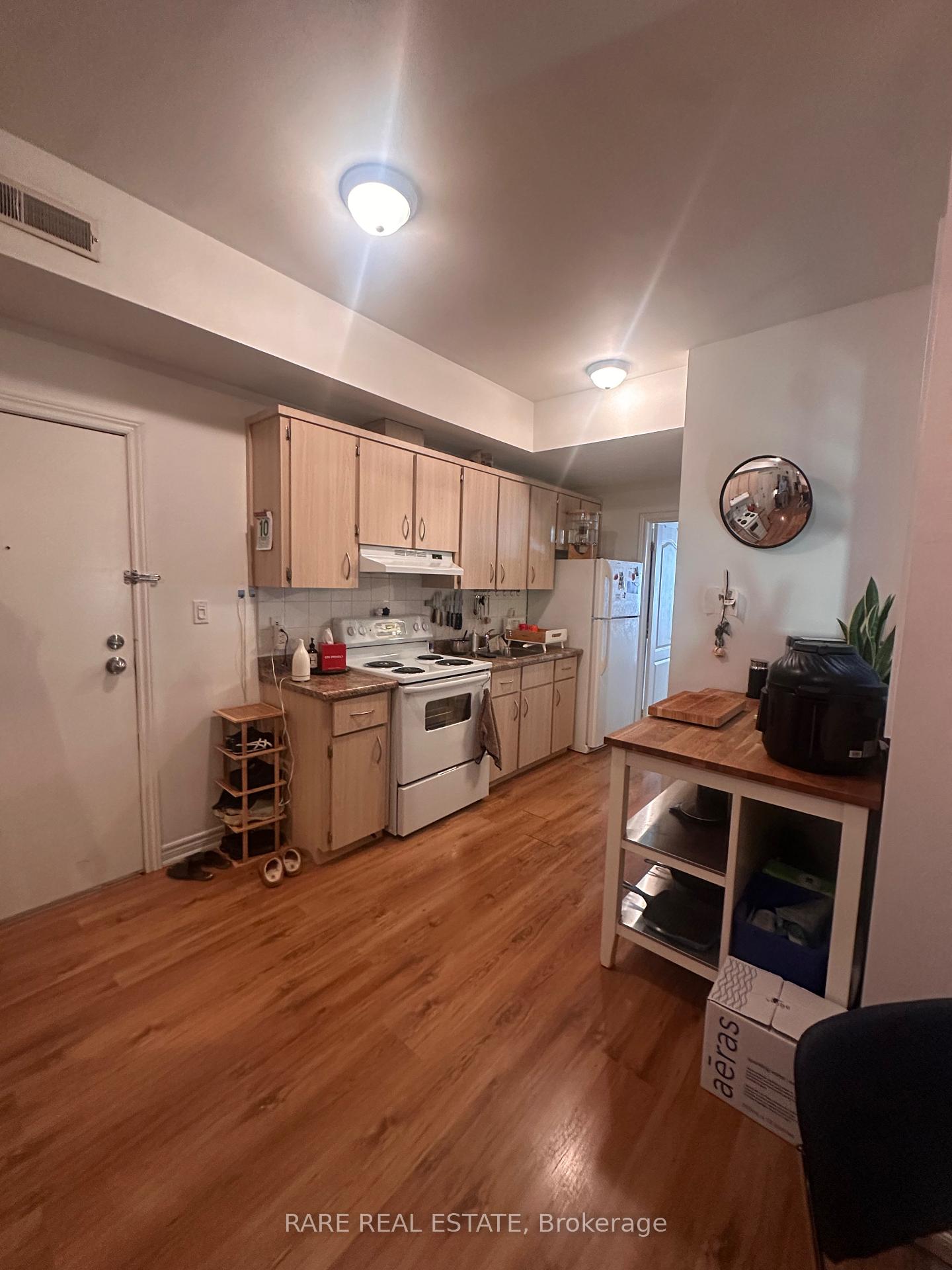 Photo 2 of Unit 3, 198 Augusta Avenue, Toronto, Kensington-Chinatown — HOMEH