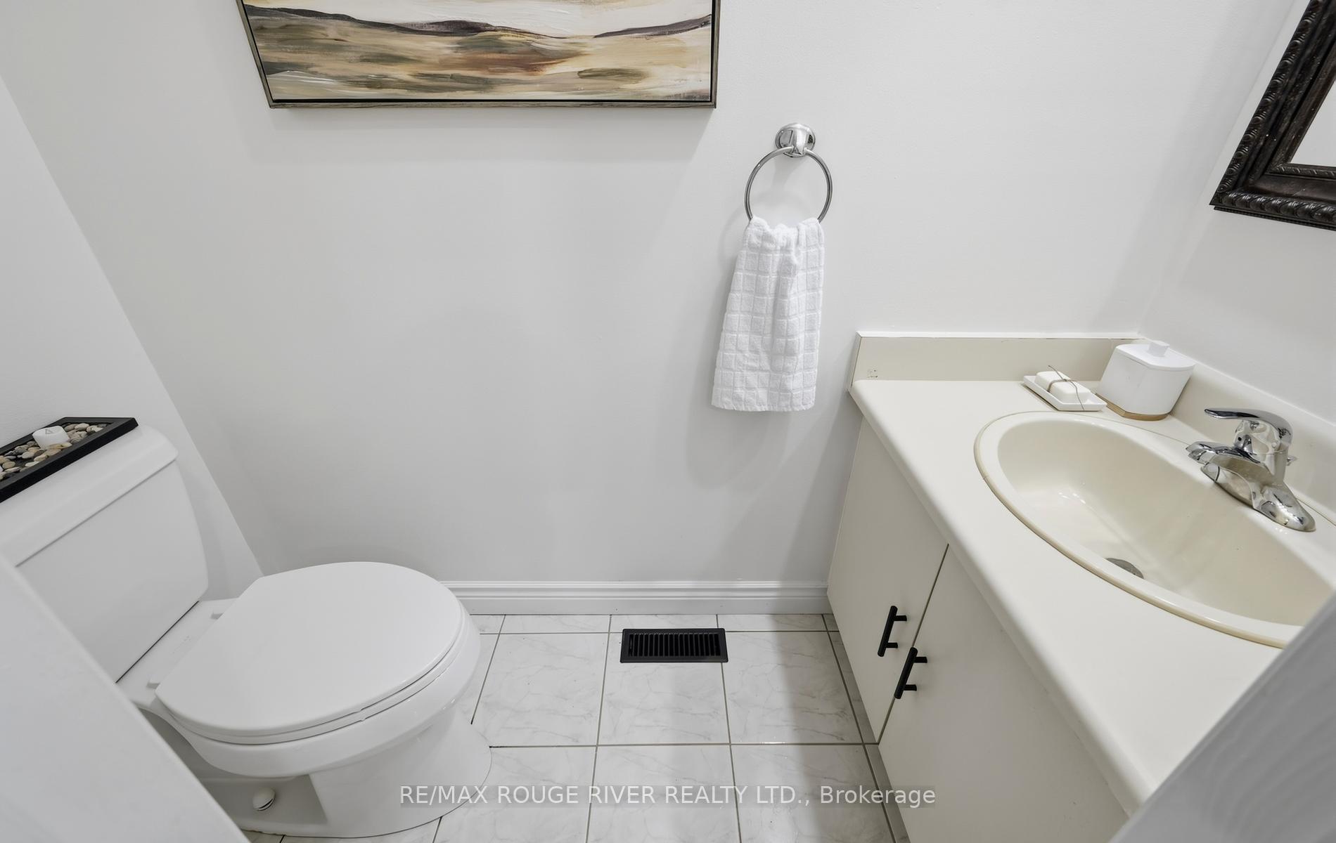 Photo 17 of 33 Rangeley Drive, Scarborough, Rouge — HOMEH