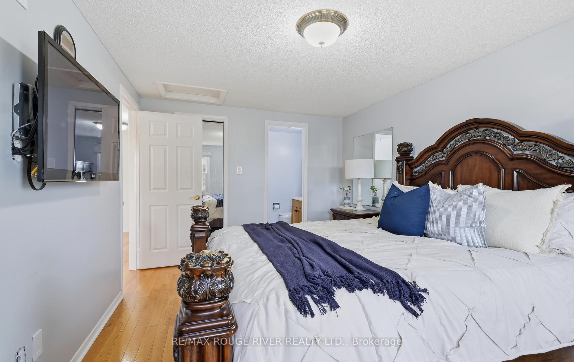 Photo 19 of 33 Rangeley Drive, Scarborough, Rouge — HOMEH