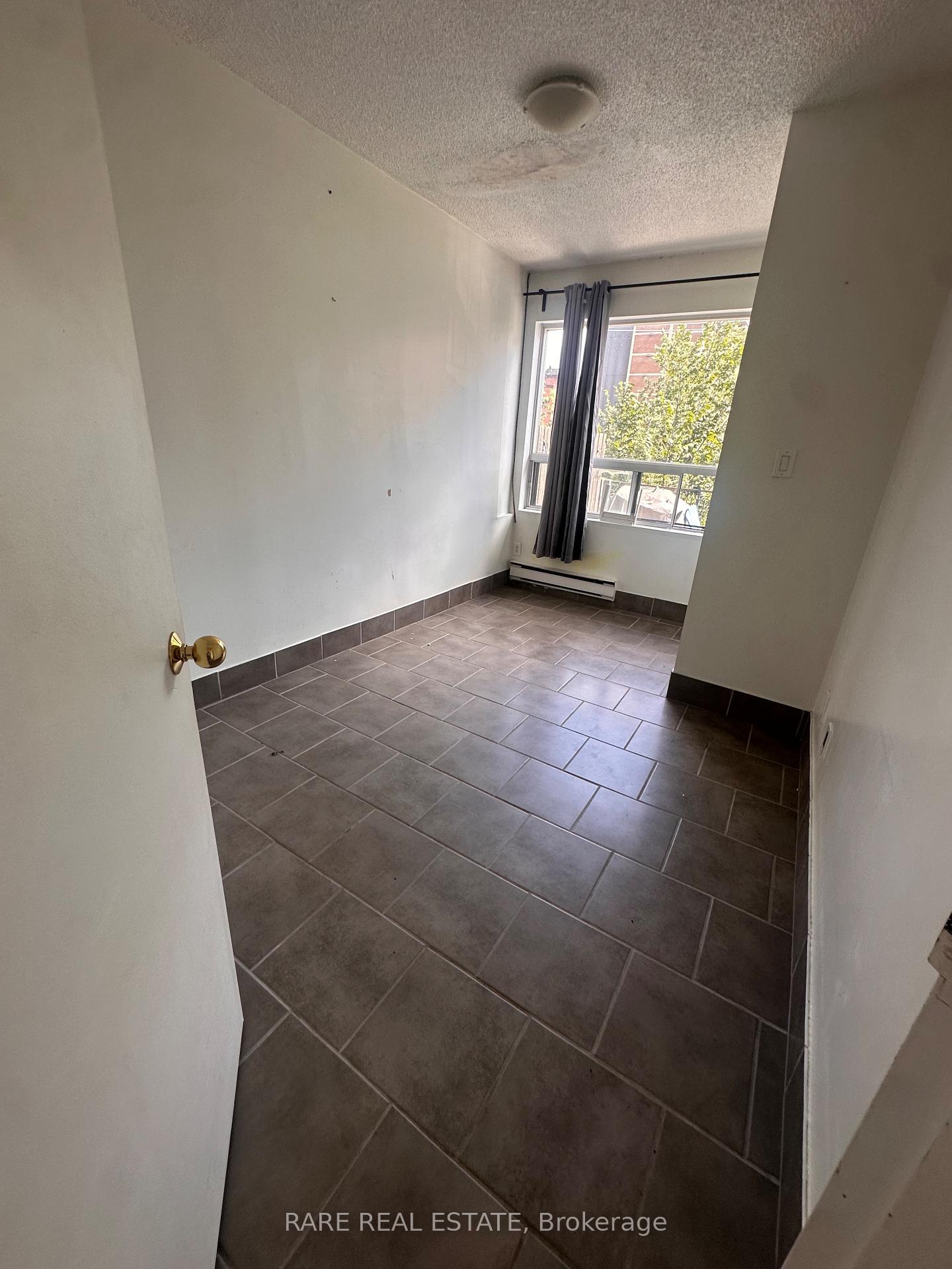 Photo of Unit 5, 120 Spencer Avenue