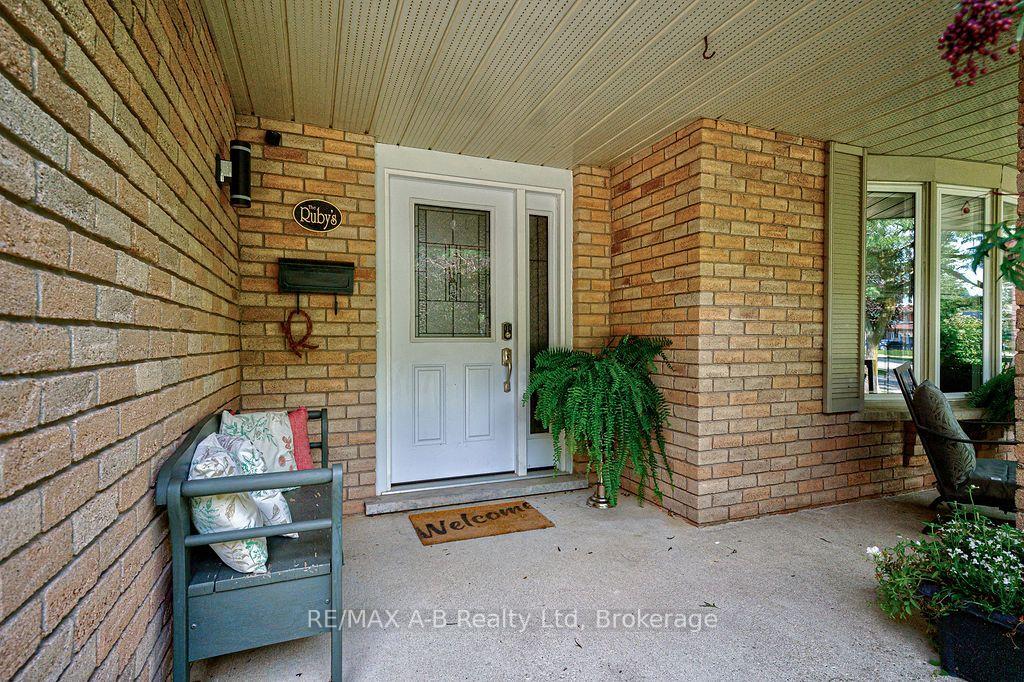 Photo 5 of 159 Lightbourne Avenue, Stratford — HOMEH