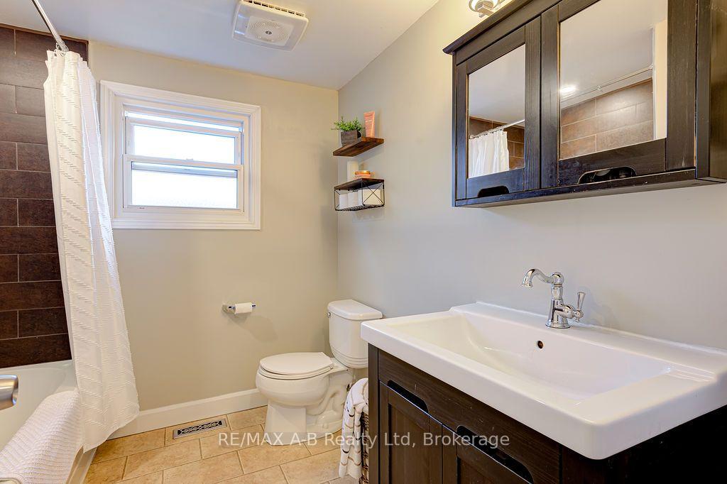 Photo 24 of 159 Lightbourne Avenue, Stratford — HOMEH