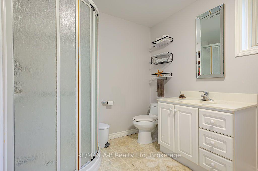Photo 33 of 159 Lightbourne Avenue, Stratford — HOMEH