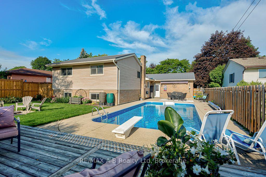 Photo 40 of 159 Lightbourne Avenue, Stratford — HOMEH