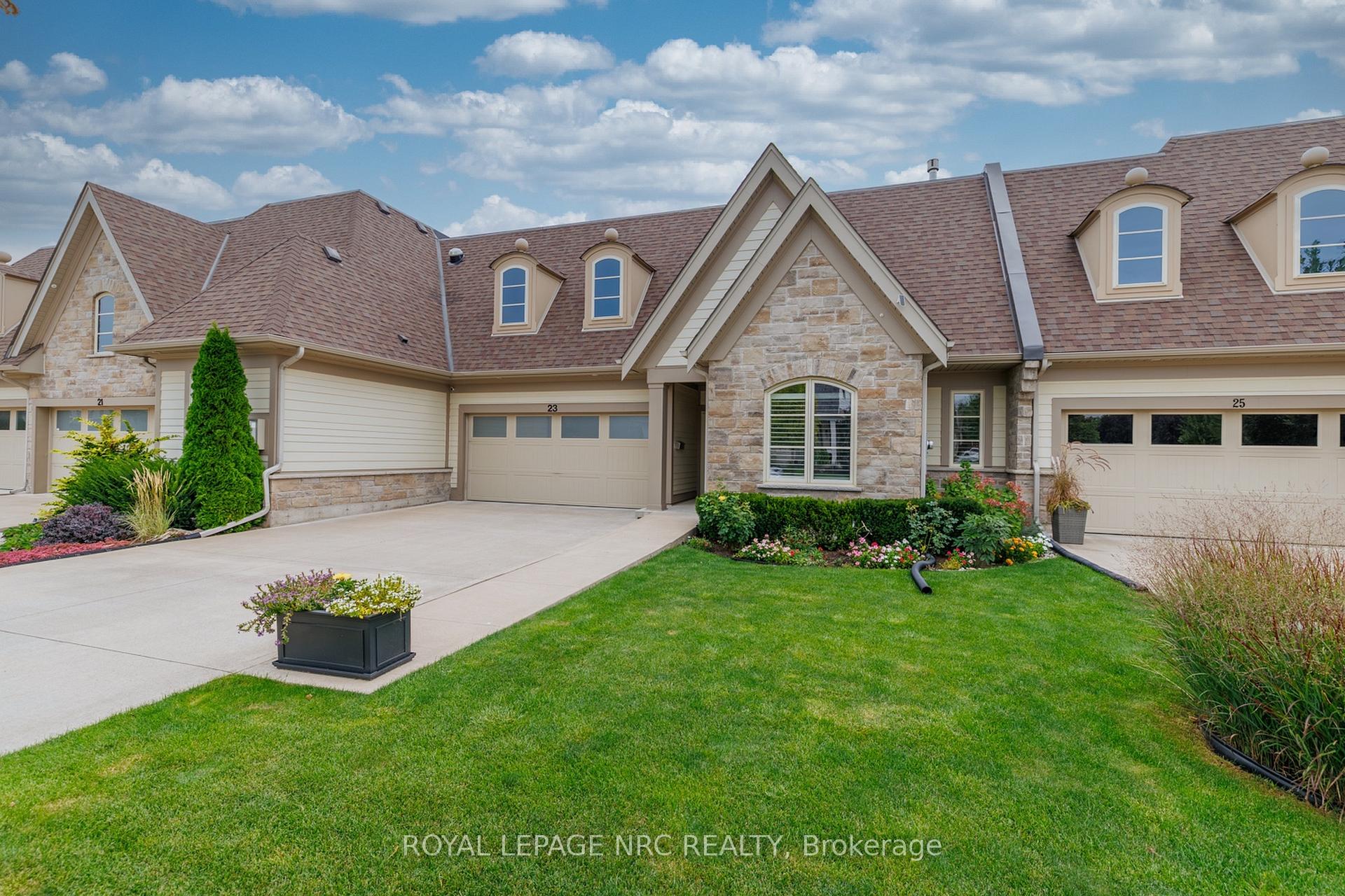 Photo 3 of 23 Francescso Crescent, St. Catharines, Rykert/Vansickle — HOMEH