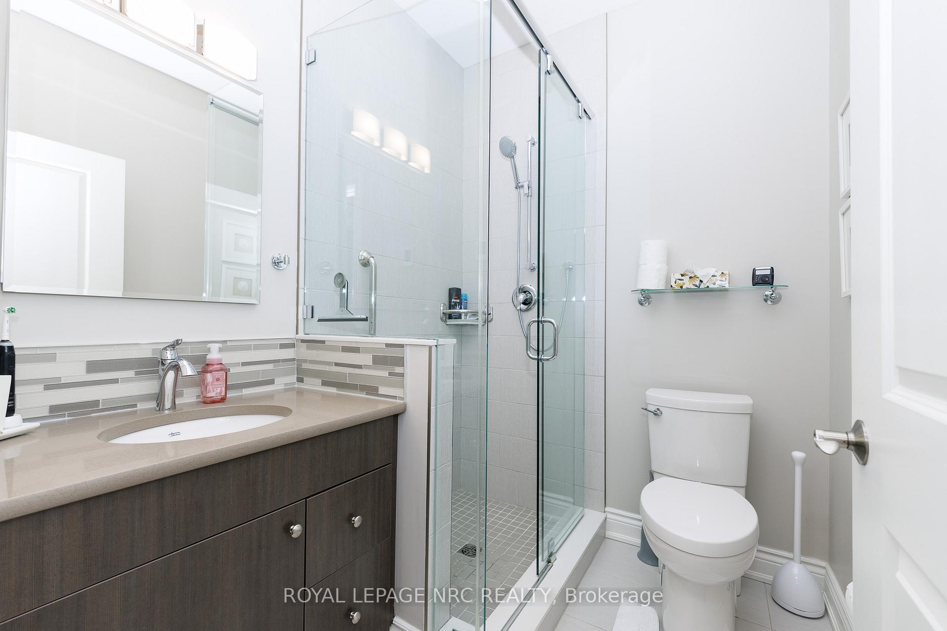 Photo 13 of 23 Francescso Crescent, St. Catharines, Rykert/Vansickle — HOMEH