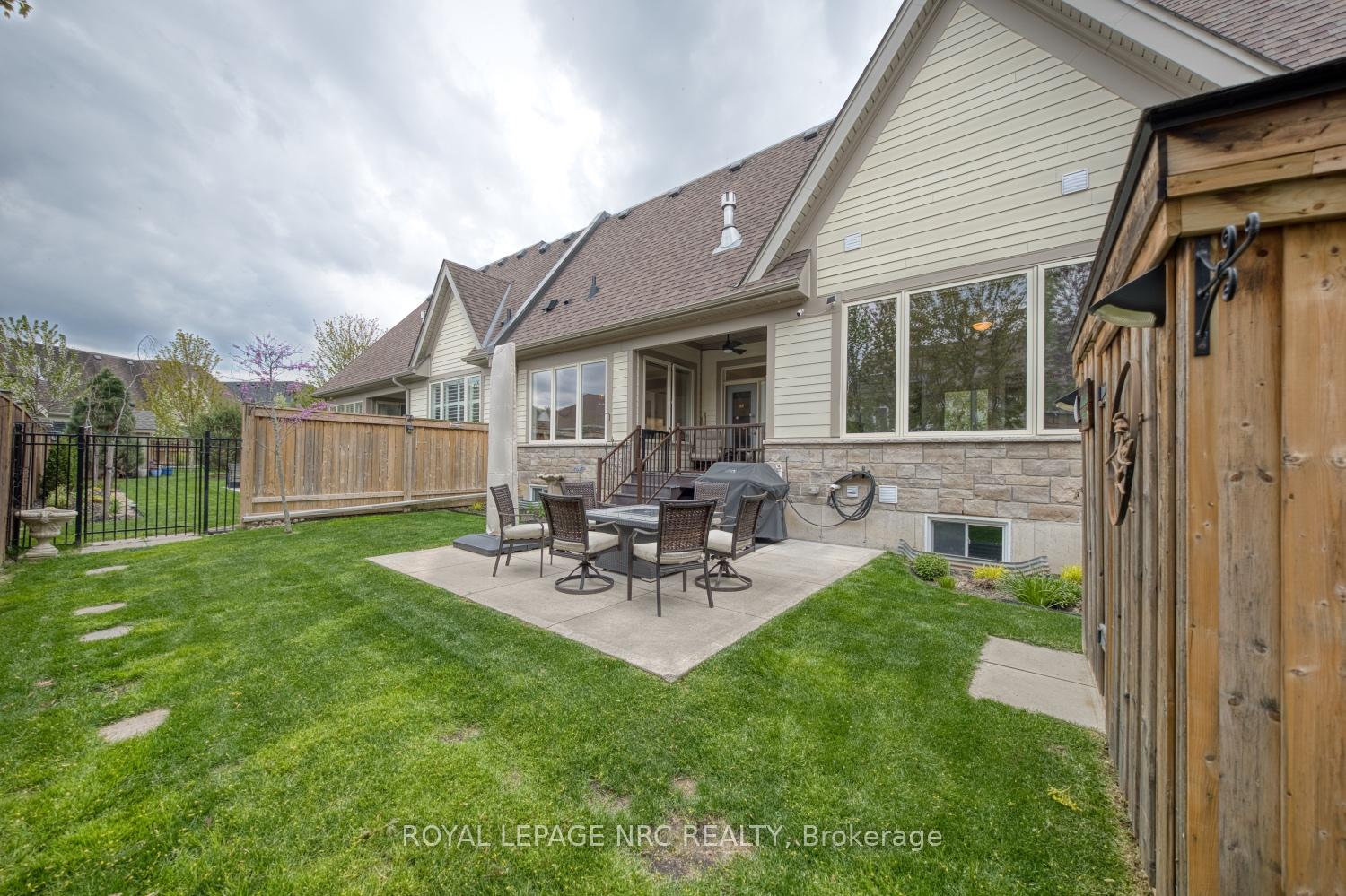 Photo 39 of 23 Francescso Crescent, St. Catharines, Rykert/Vansickle — HOMEH