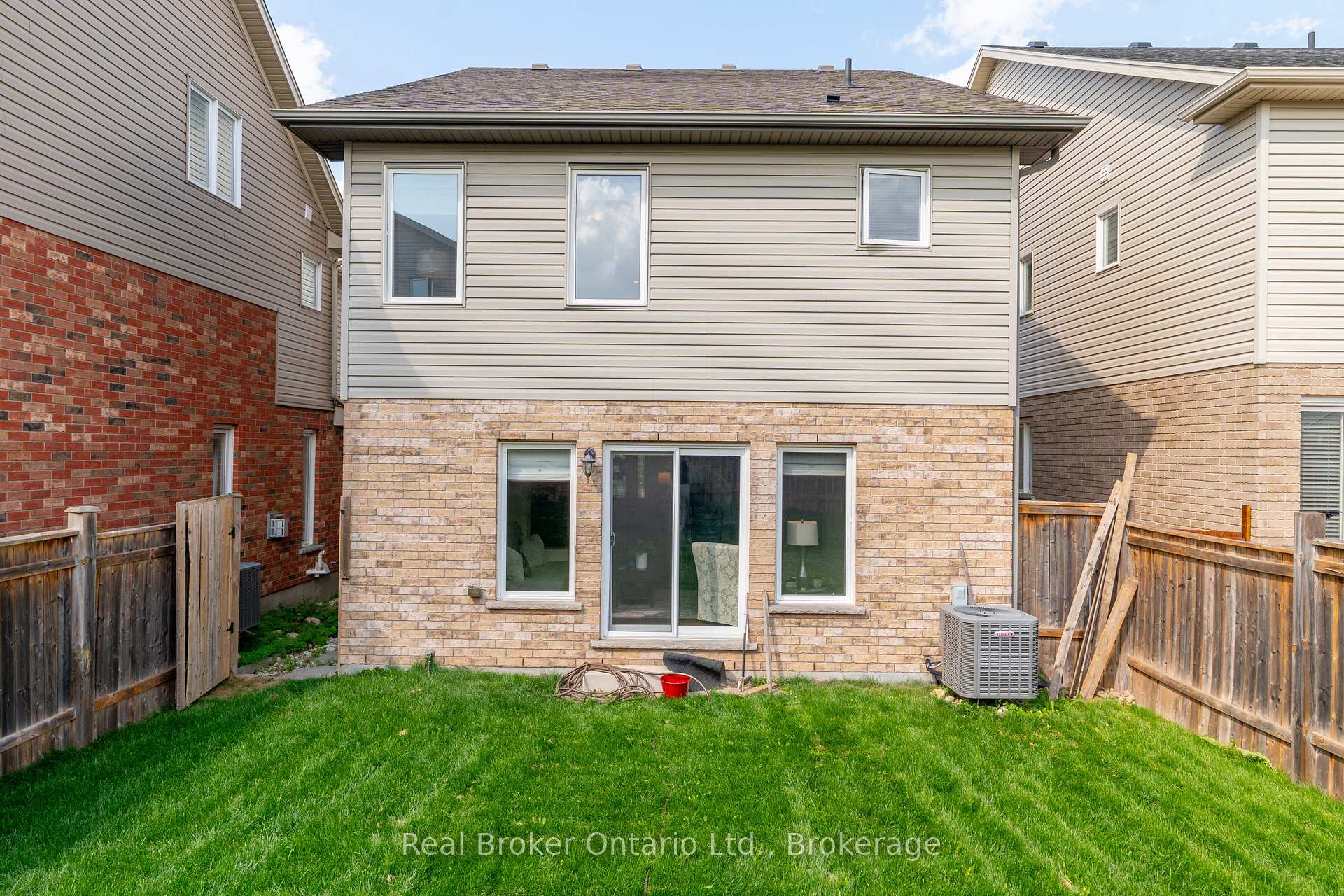 Photo 42 of 41 Samuel Drive, Guelph, Pineridge/Westminster Woods — HOMEH