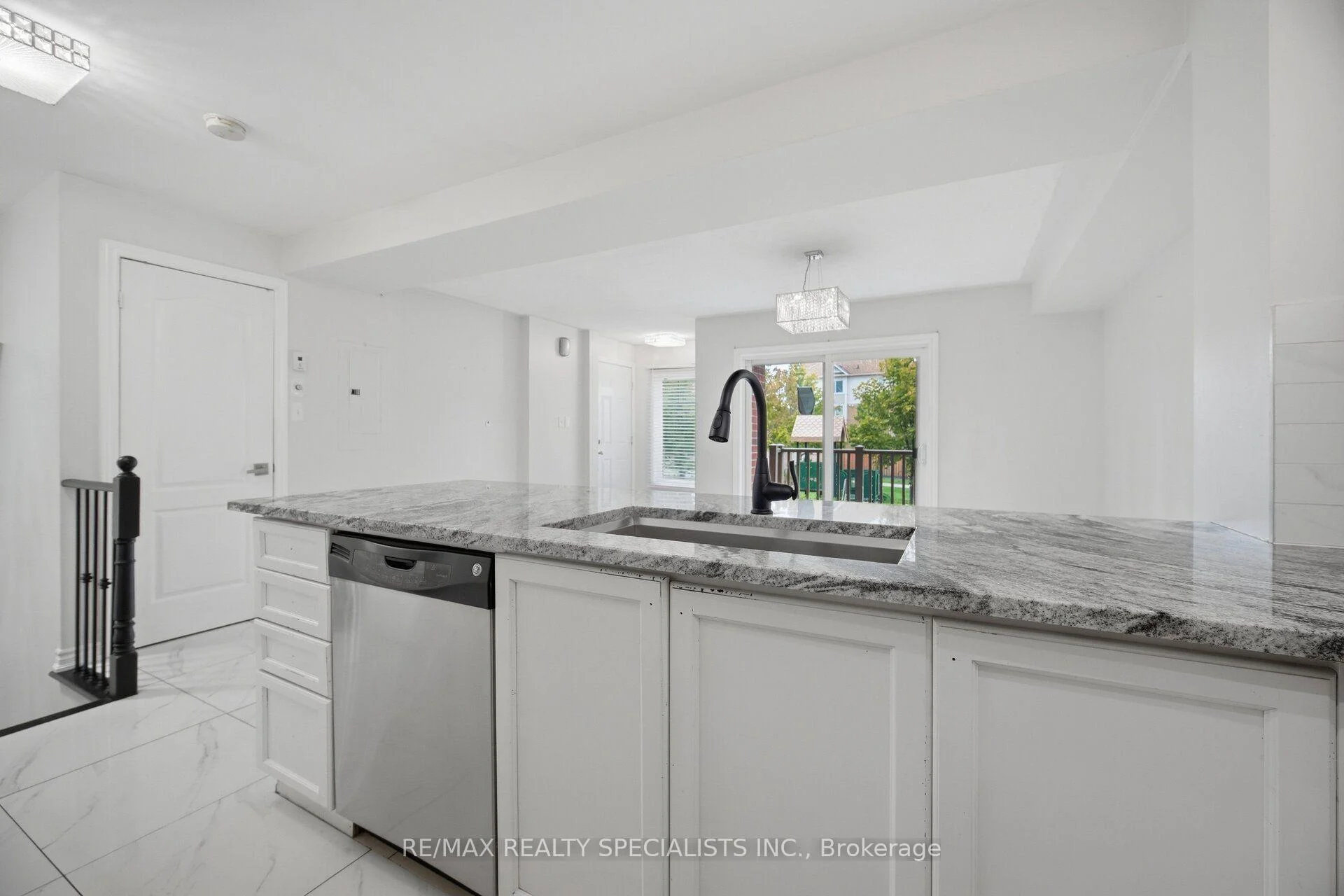 Photo 14 of Unit 17, 3250 Bentley Drive, Mississauga, Churchill Meadows — HOMEH