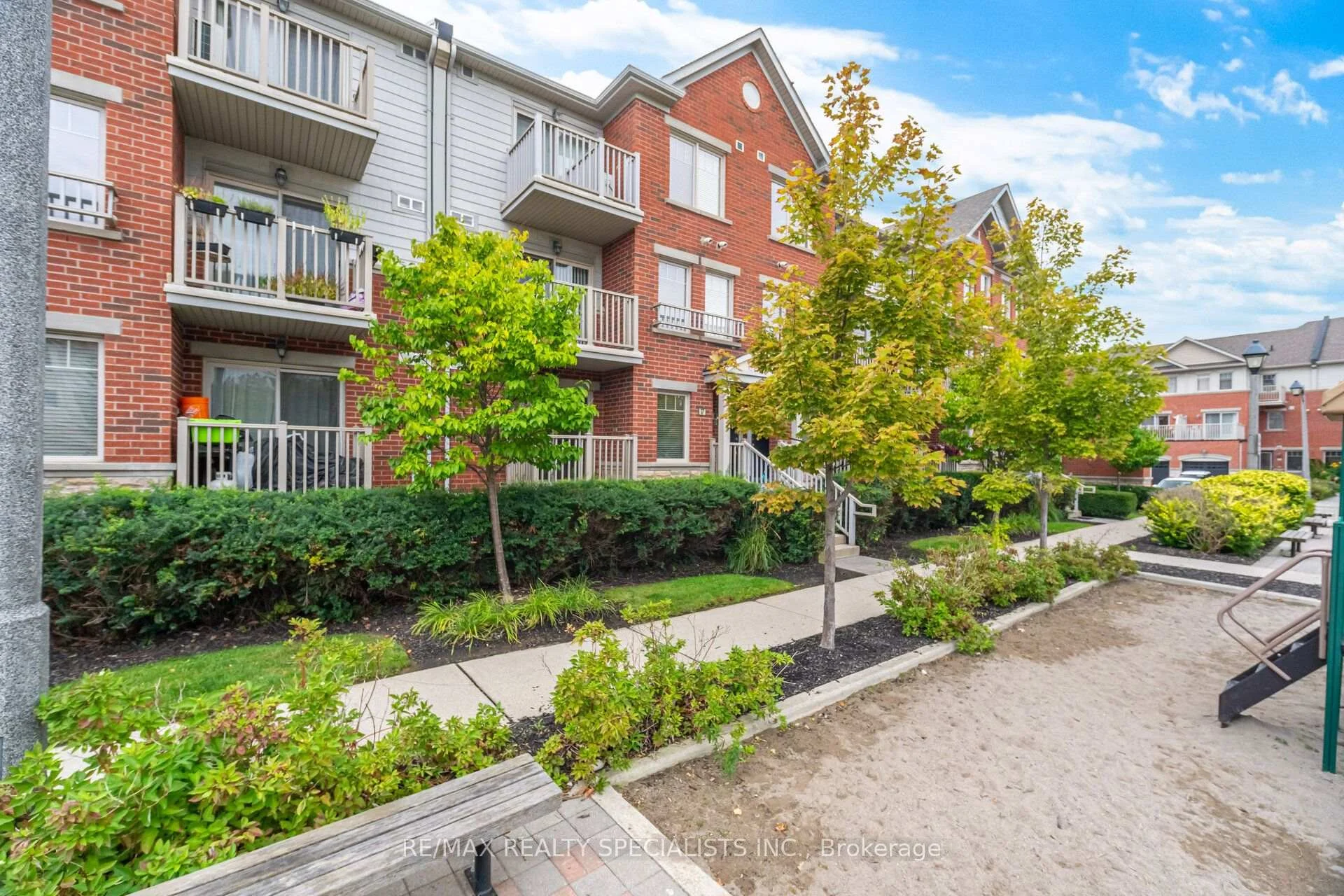 Photo 31 of Unit 17, 3250 Bentley Drive, Mississauga, Churchill Meadows — HOMEH