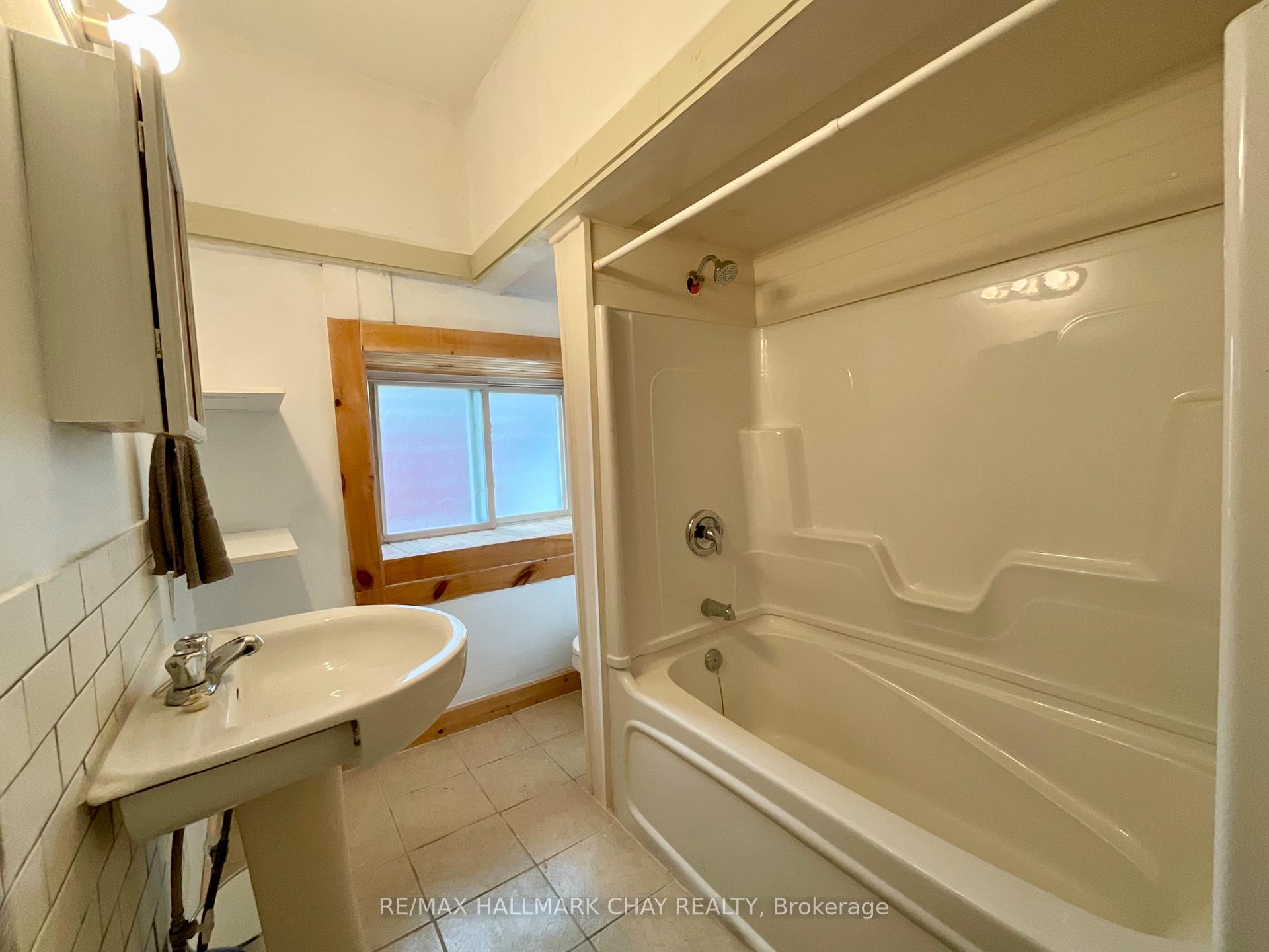 Photo 12 of 961 7th Line, Innisfil, Alcona — HOMEH