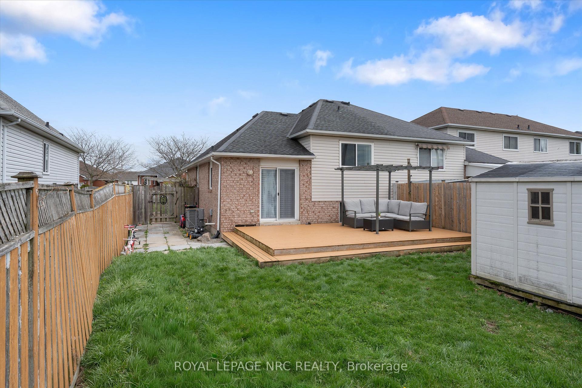 Photo 30 of 147 St Lawrence Drive, Welland, N. Welland — HOMEH