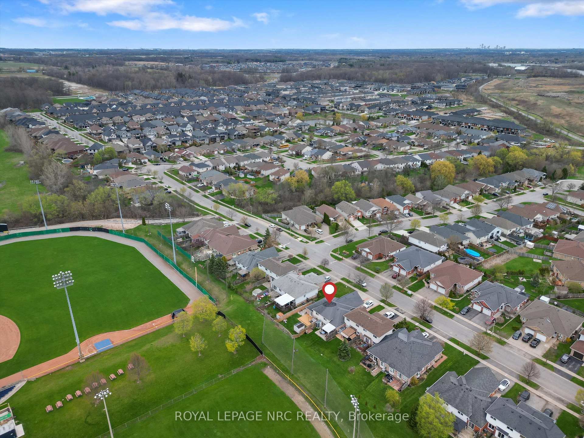 Photo 37 of 147 St Lawrence Drive, Welland, N. Welland — HOMEH