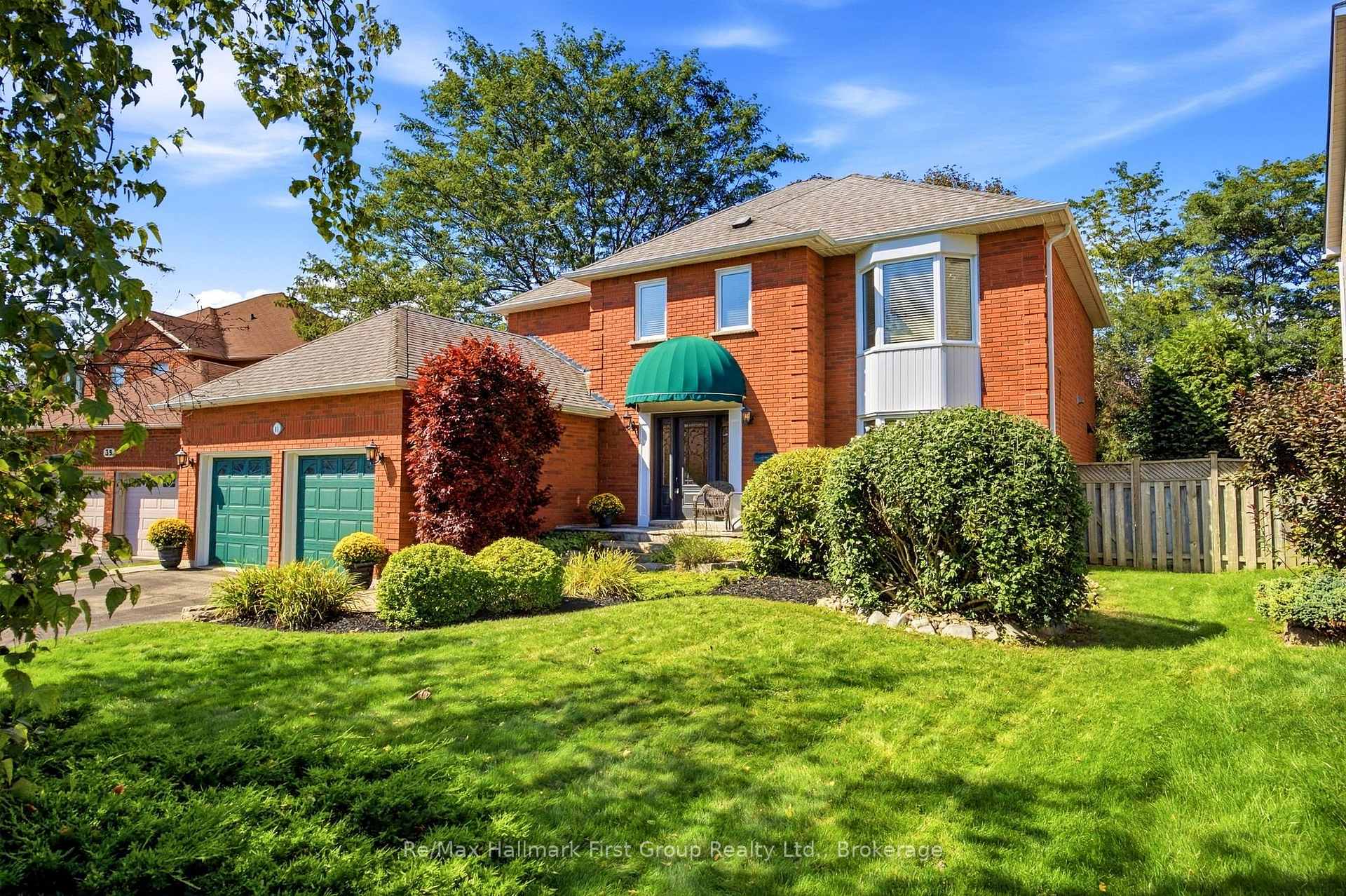 Photo 1 of 41 Bancroft Crescent, Whitby, Williamsburg — HOMEH