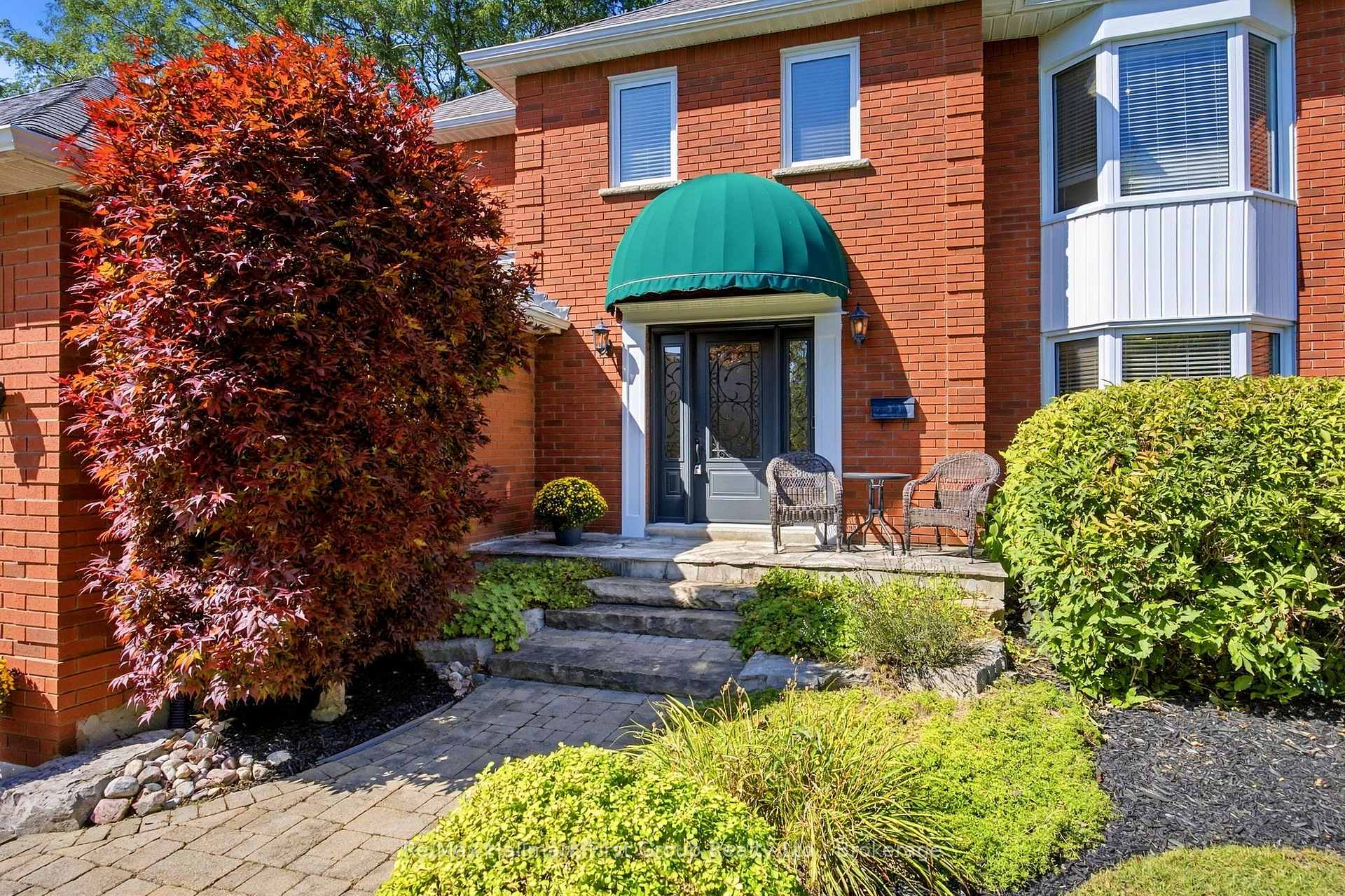 Photo 6 of 41 Bancroft Crescent, Whitby, Williamsburg — HOMEH