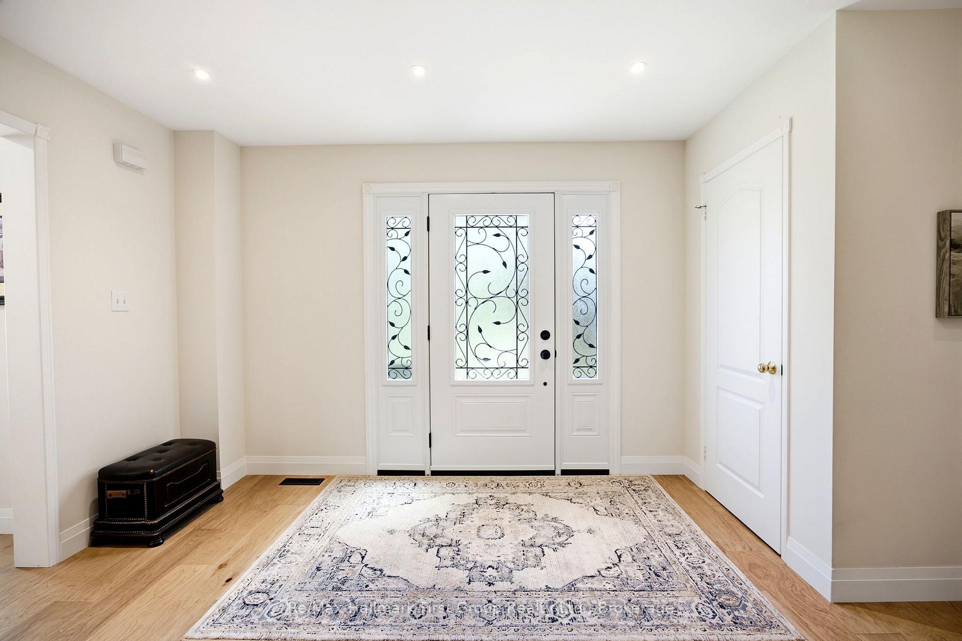 Photo 9 of 41 Bancroft Crescent, Whitby, Williamsburg — HOMEH