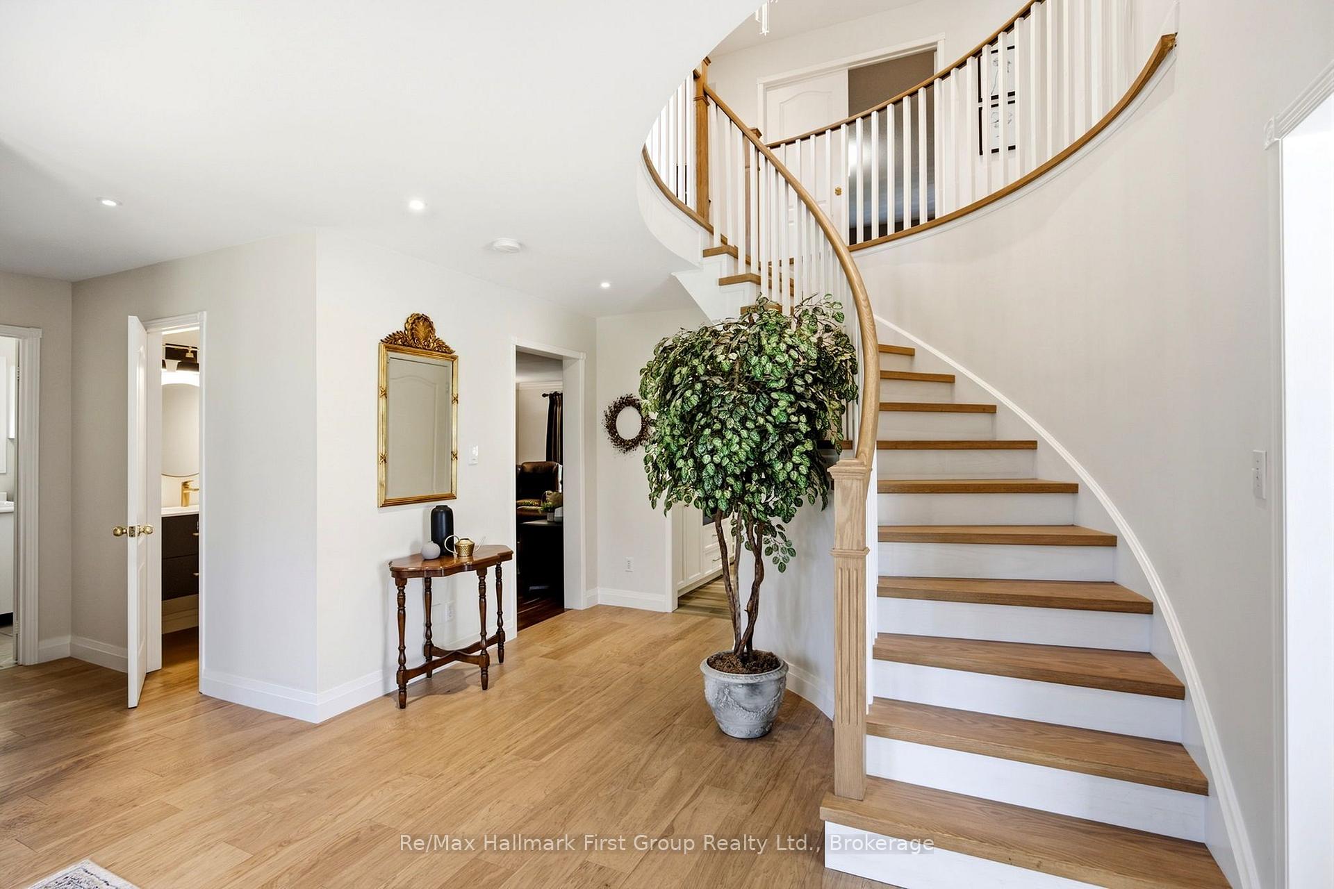 Photo 11 of 41 Bancroft Crescent, Whitby, Williamsburg — HOMEH