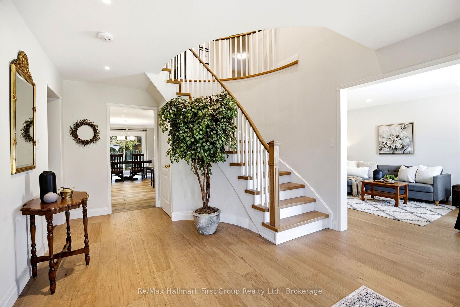 Photo 12 of 41 Bancroft Crescent, Whitby, Williamsburg — HOMEH
