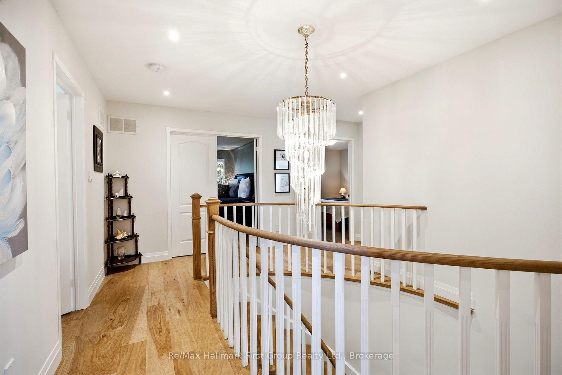 Photo 32 of 41 Bancroft Crescent, Whitby, Williamsburg — HOMEH