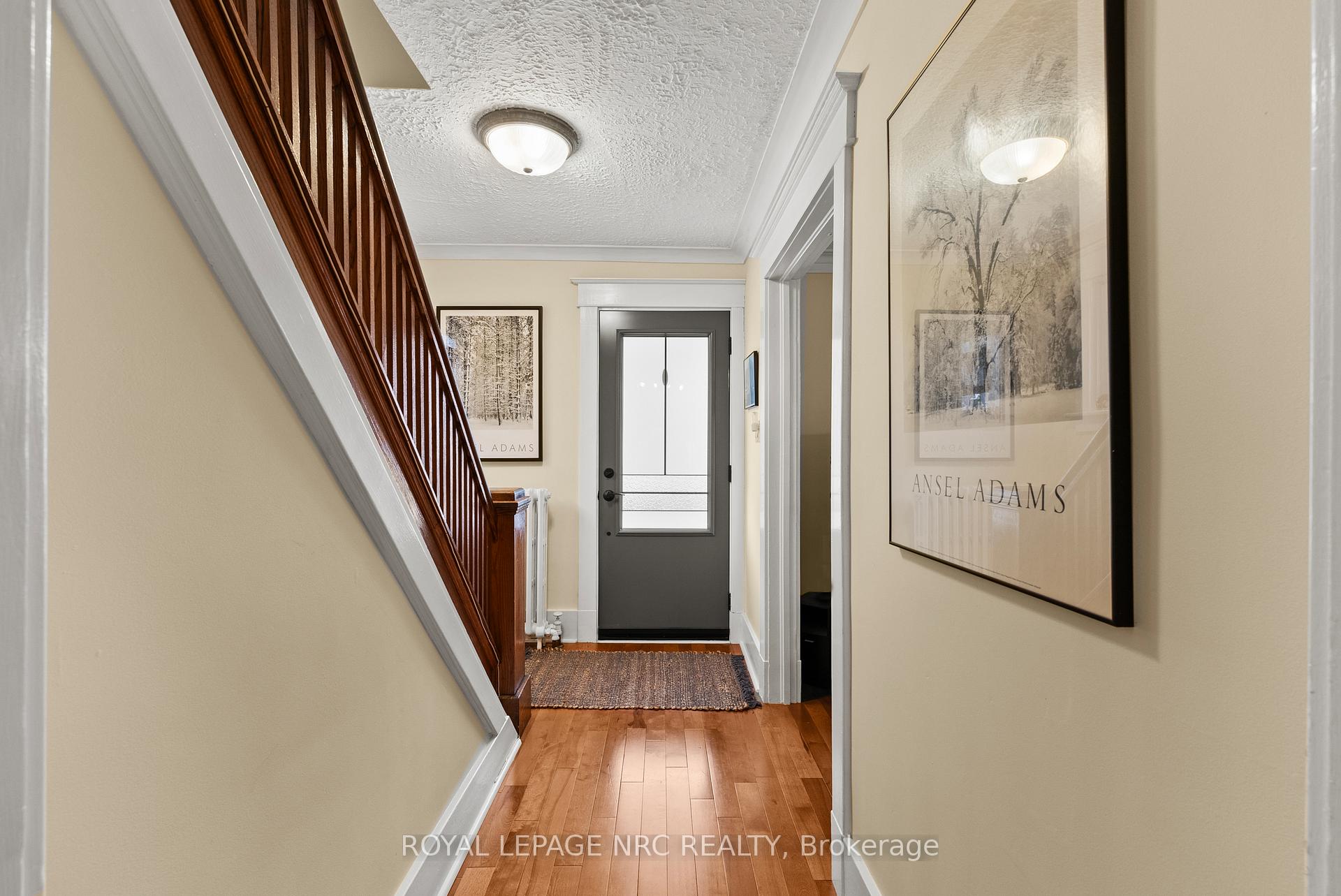 Photo 7 of 5 Greenlaw Place, St. Catharines, Downtown — HOMEH