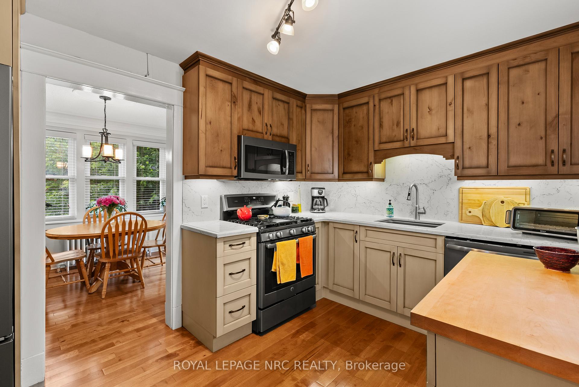 Photo 16 of 5 Greenlaw Place, St. Catharines, Downtown — HOMEH