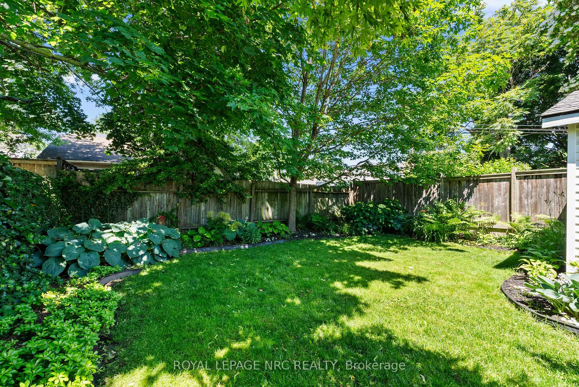Photo 38 of 5 Greenlaw Place, St. Catharines, Downtown — HOMEH