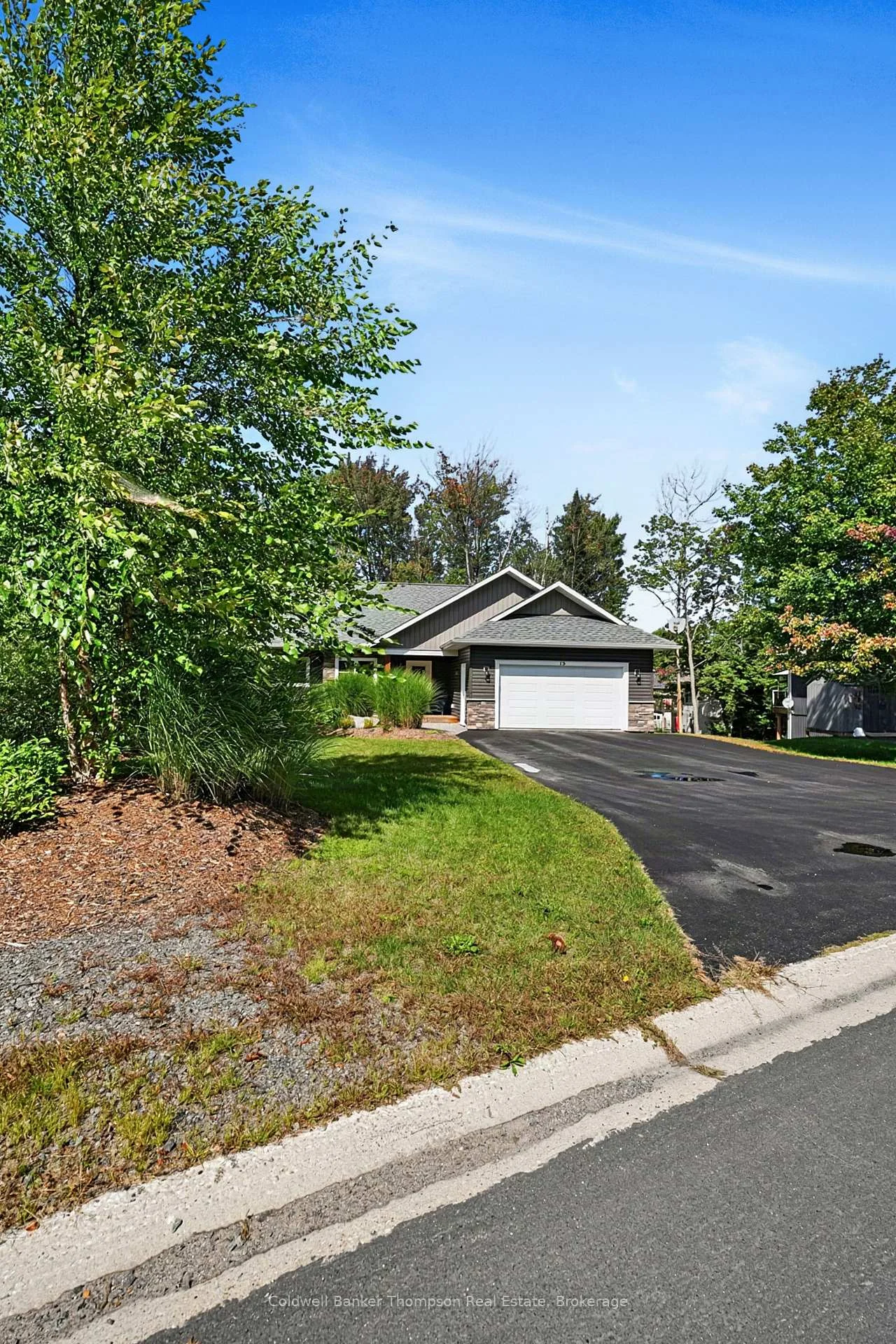 Photo 3 of 15 Goodwin Drive, Huntsville, Chaffey — HOMEH
