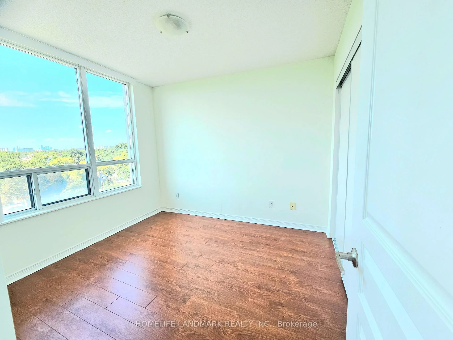 Photo 44 of Unit 812, 503 Beecroft Road, North York, Willowdale West — HOMEH