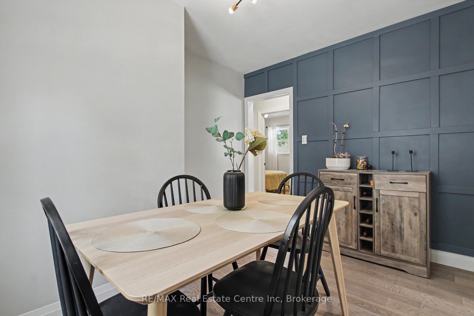 Photo 7 of 57 Vancouver Drive, Guelph, St. George's — HOMEH