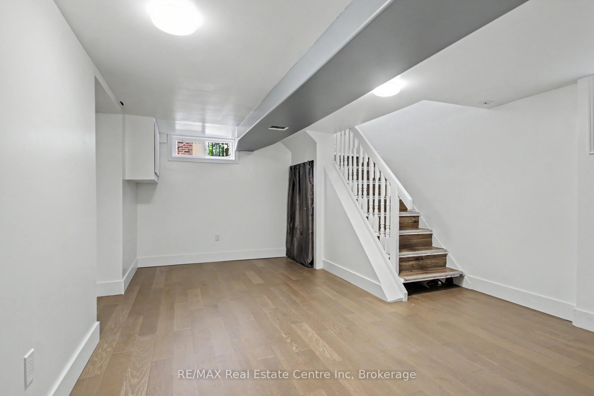 Photo 22 of 57 Vancouver Drive, Guelph, St. George's — HOMEH