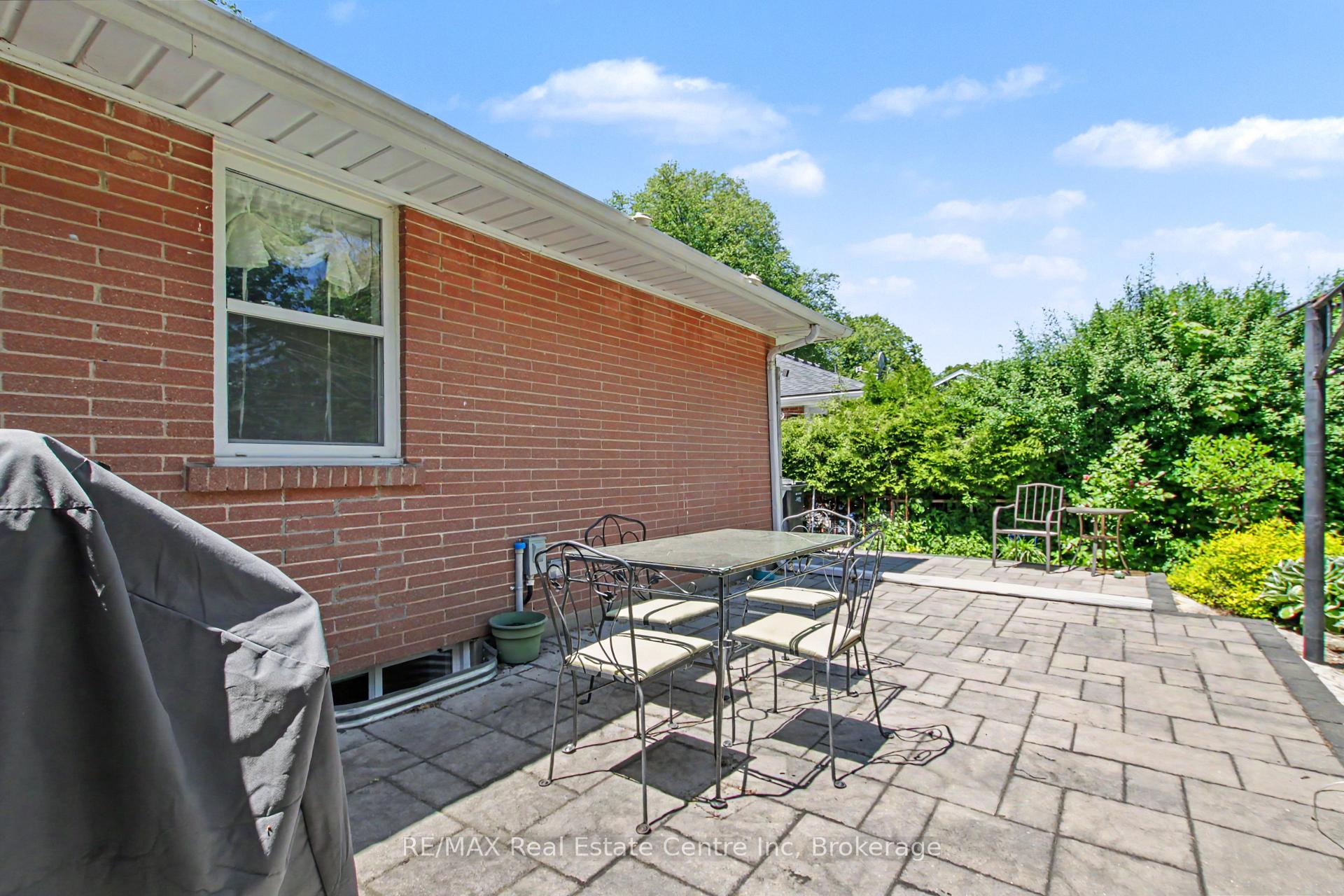 Photo 27 of 57 Vancouver Drive, Guelph, St. George's — HOMEH