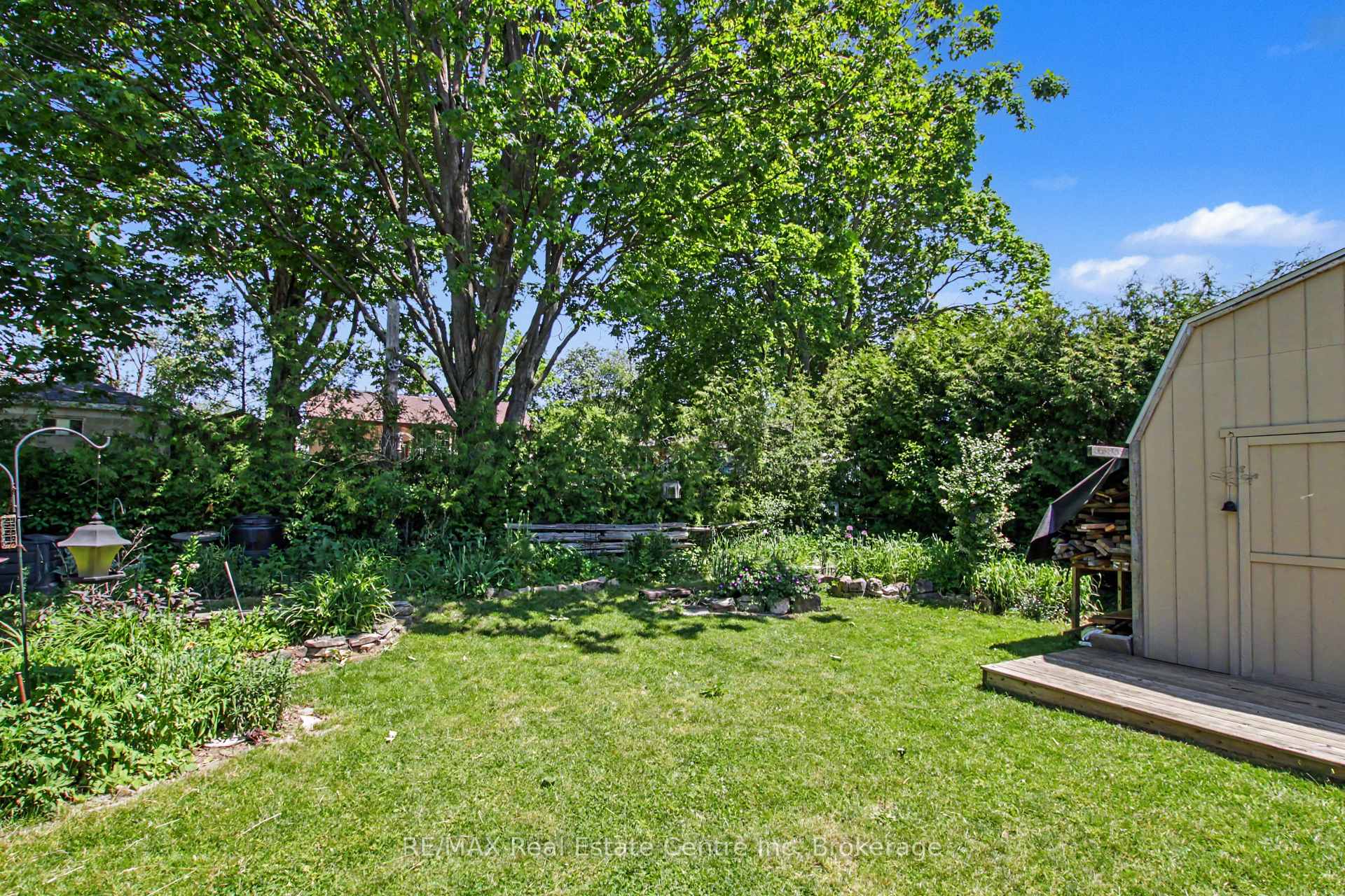 Photo 29 of 57 Vancouver Drive, Guelph, St. George's — HOMEH