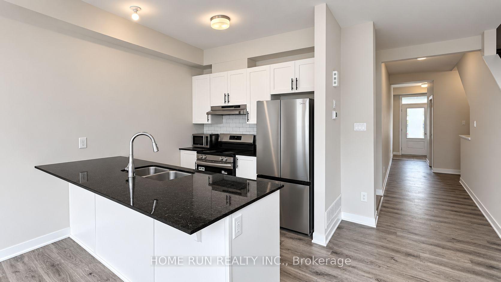 Photo 5 of 32 Pumice Place, Ottawa, Barrhaven - Half Moon Bay — HOMEH