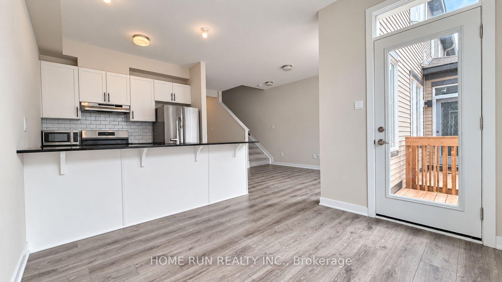 Photo 6 of 32 Pumice Place, Ottawa, Barrhaven - Half Moon Bay — HOMEH