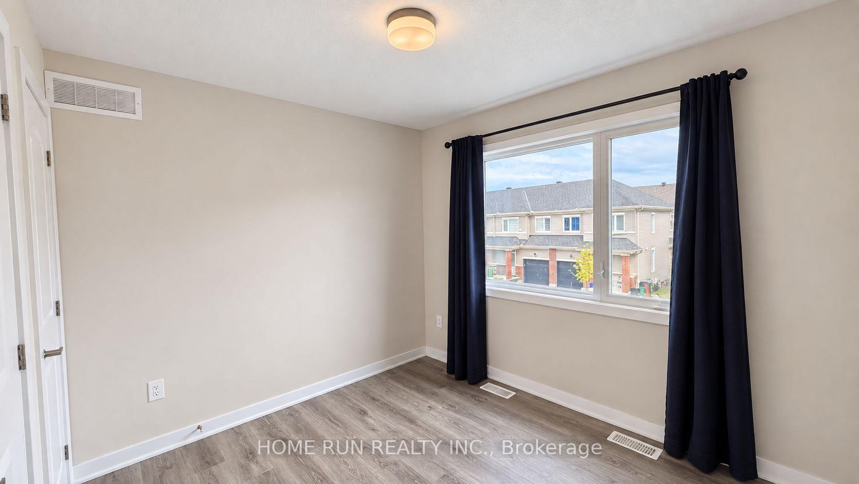 Photo 19 of 32 Pumice Place, Ottawa, Barrhaven - Half Moon Bay — HOMEH